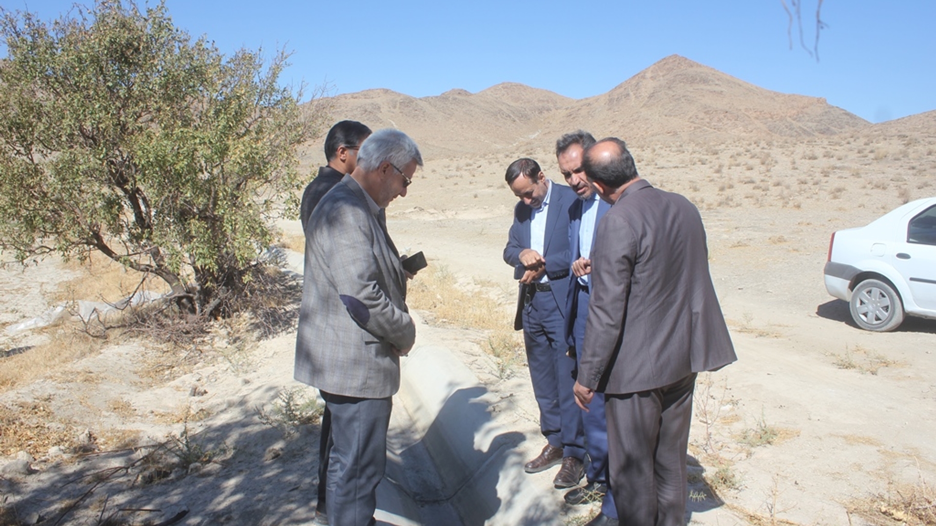 معاون وزیر جهاد کشاورزی از تعدادی از روستاهای شهرستان خمین بازدید کرد