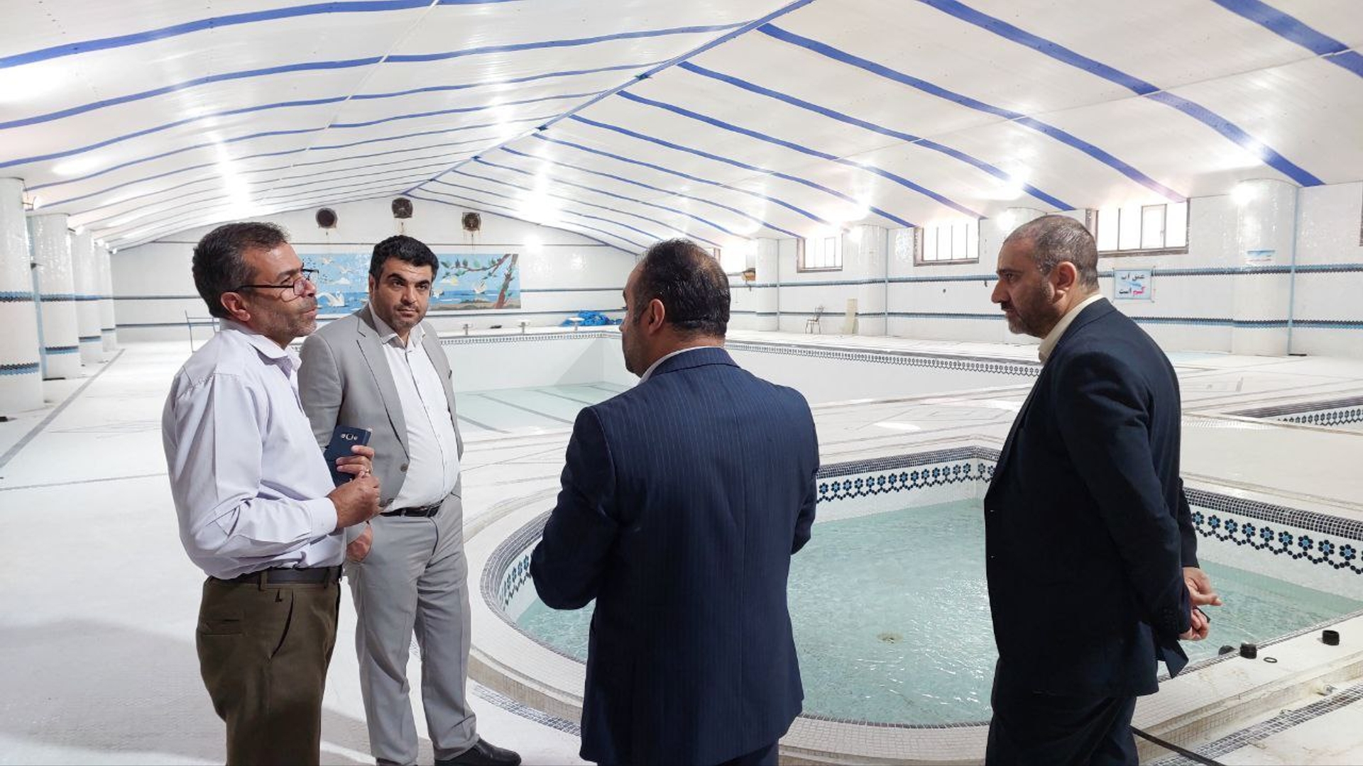 آبگیری استخر شهدای فتح‌المبین محلات آغاز شد.