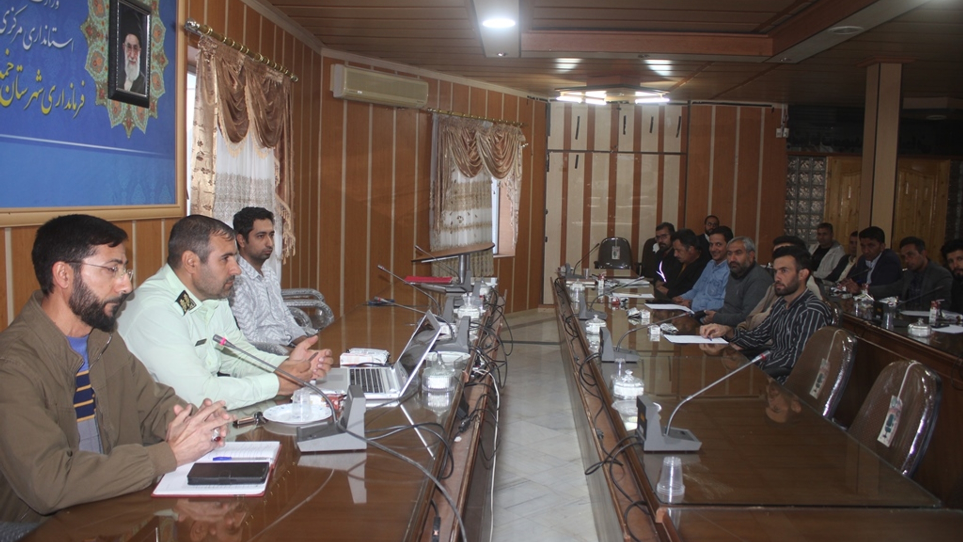 همایش دهیاران بخش مر کزی شهرستان خمین برگزار شد