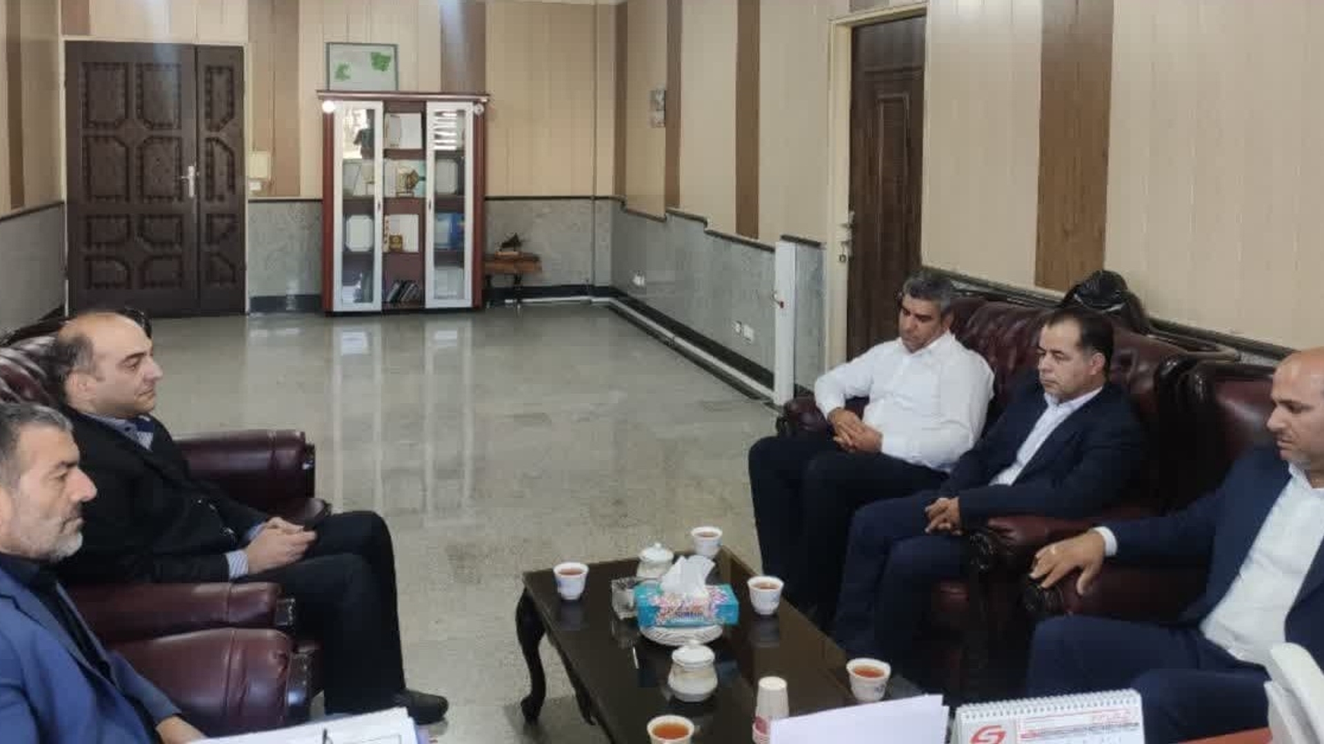 دیدار فرماندار با  مدیرعامل شرکت بیمه دی