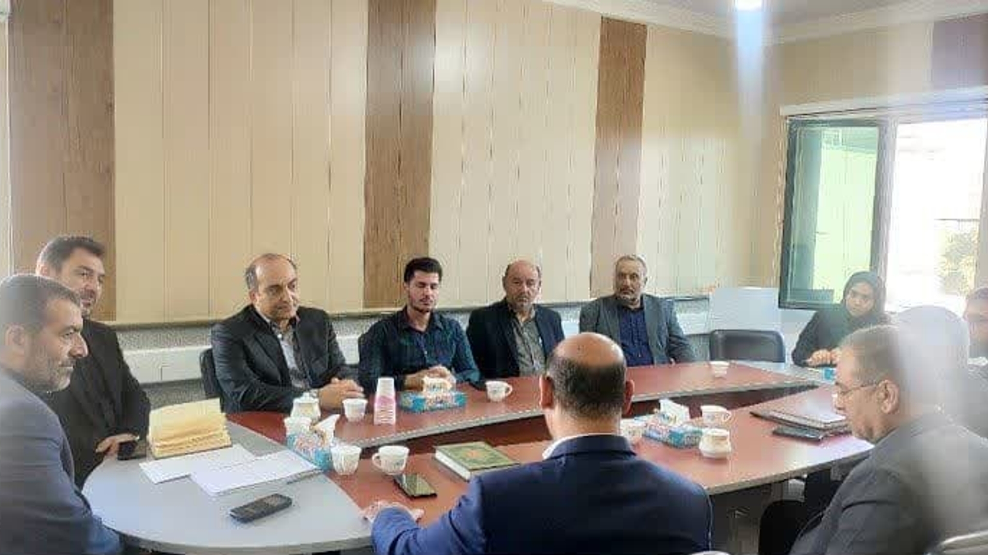 جلسه بررسی و حل مشکلات خانواده محترم شهدا، جانبازان و ایثارگران