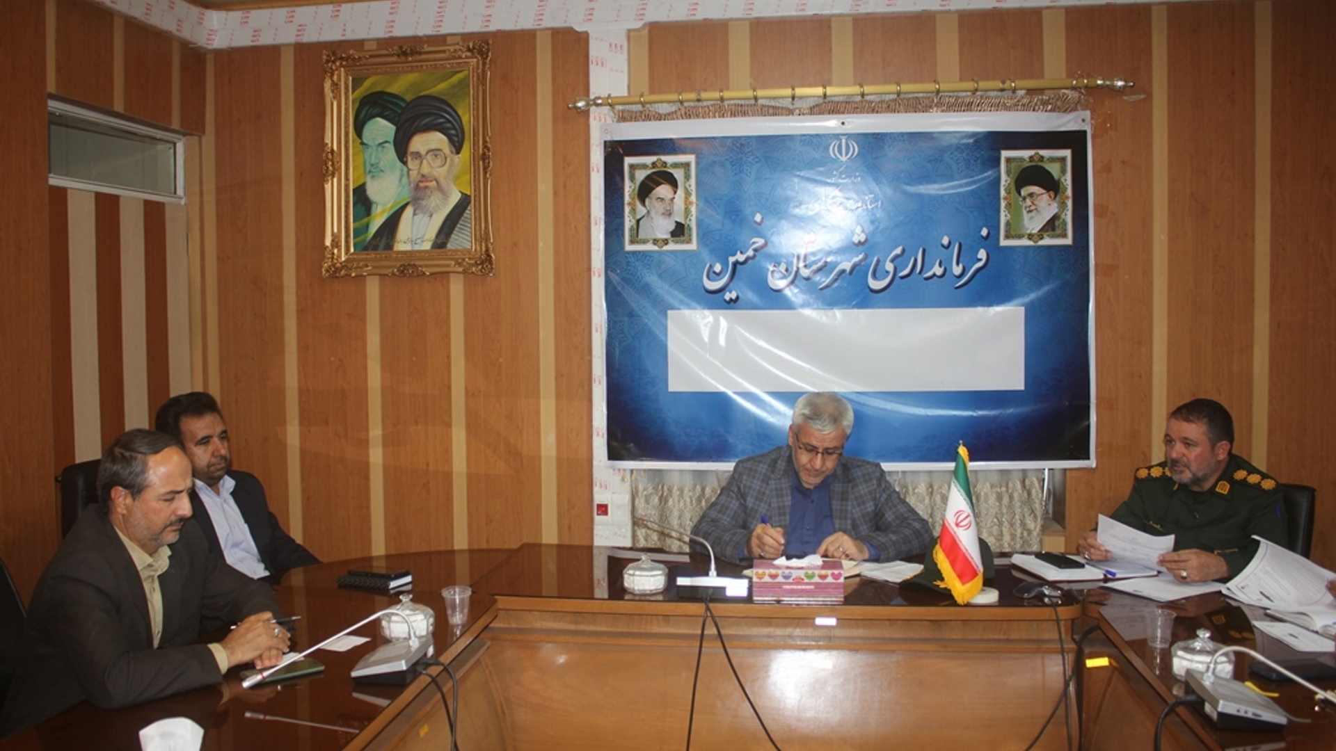 چهارمین جلسه هماهنگی پشتیبانی اردوهای راهیان نور در سال 1403 در شهرستان خمین برگزار شد