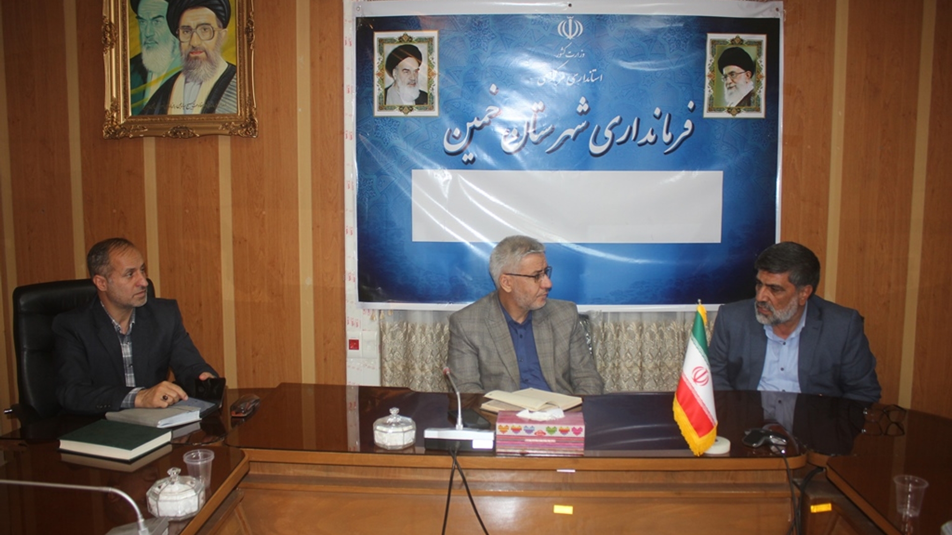 جلسه هماهنگی برگزاری اردوی جهادی پزشکی در شهرستان خمین برگزار شد