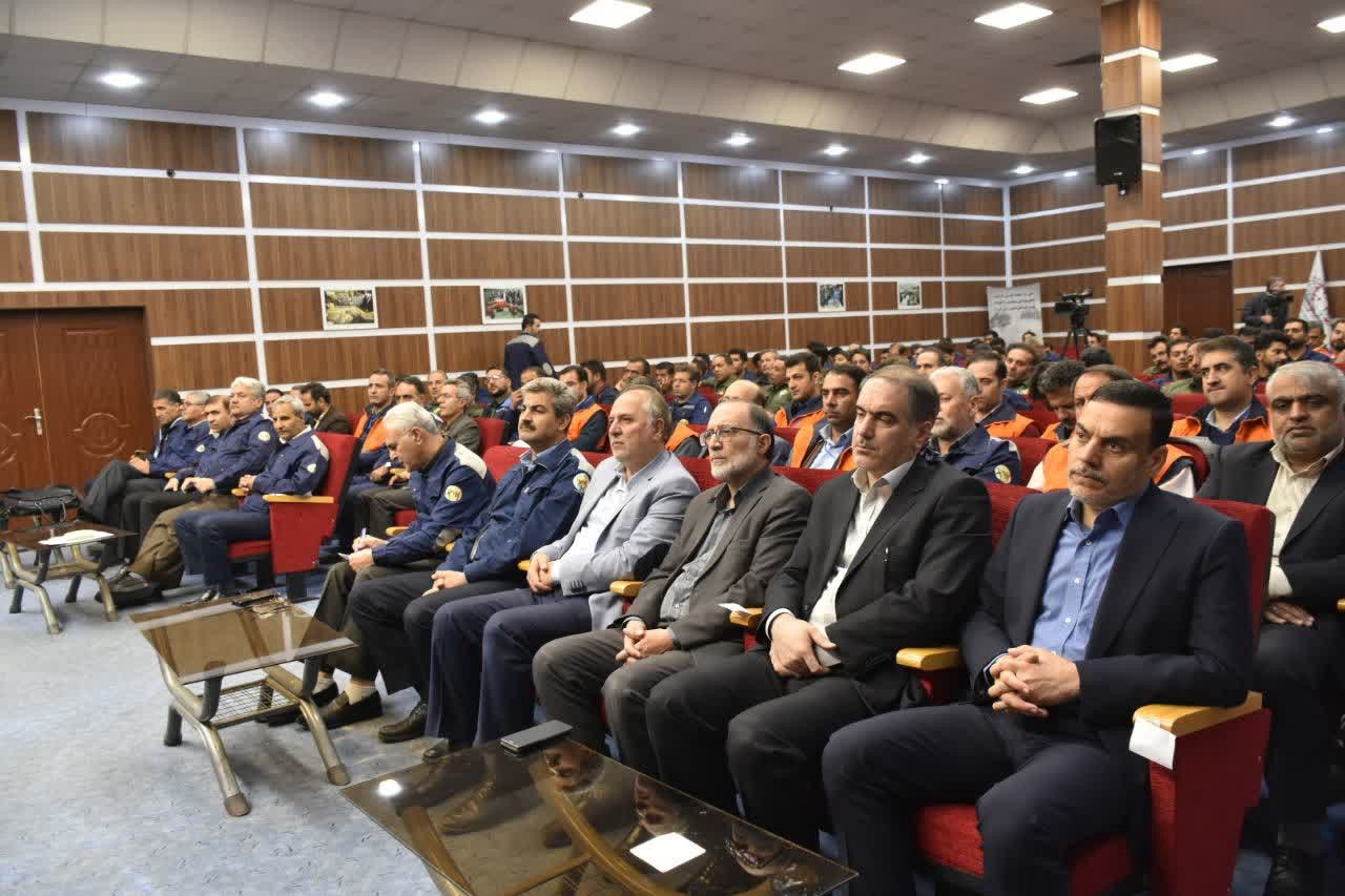 بازدید از نمایشگاه و حضور در ارزیابی صلاحیت حرفیه ای کارکنان شرکت توزیع برق استان