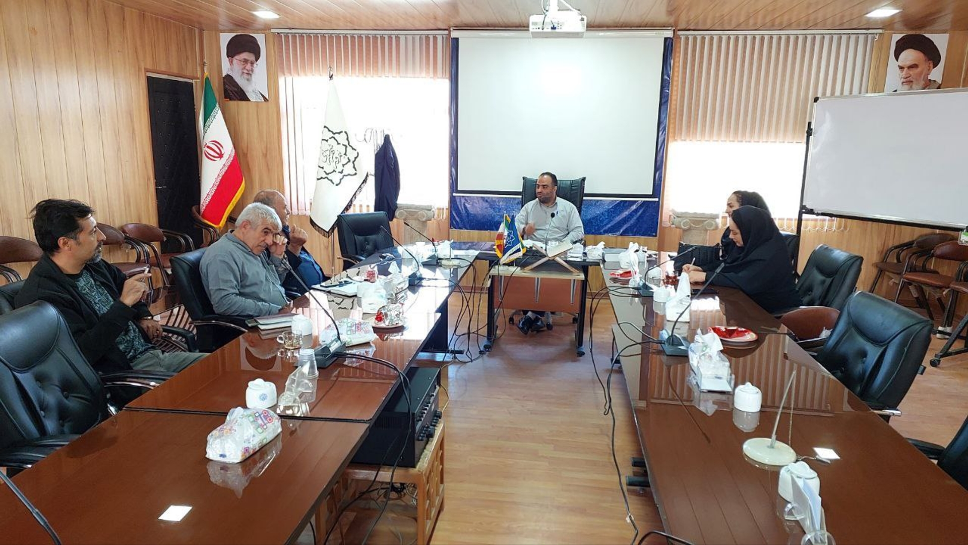 دیدار چهره به چهره فرماندار شهرستان  محلات با مردم شهر نیم‌ور