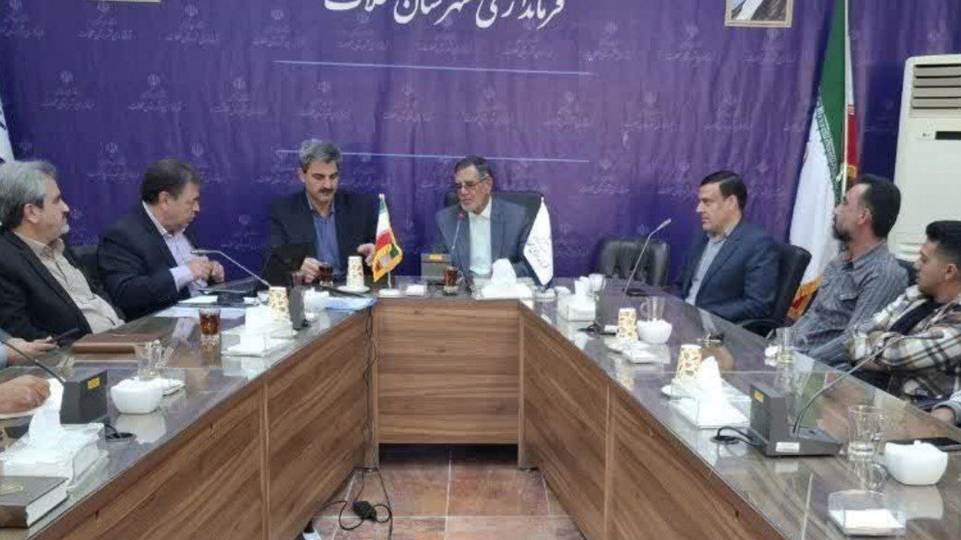 جلسه بررسی تعرفه های جدید برق صنعتی برگزار شد.