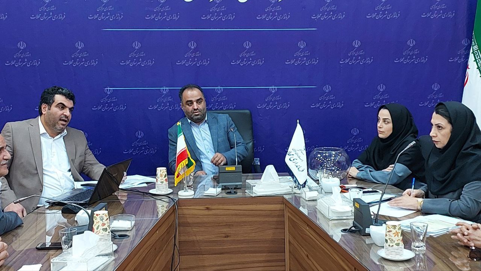 جلسه واگذاری بلوک اول از مسکن ۳۲ واحدی بهزیستی در فرمانداری برگزار شد.