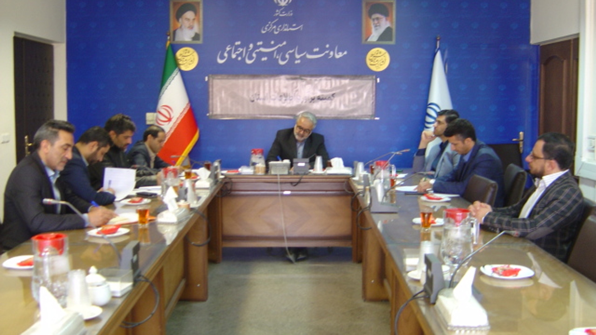 جلسه کمیسیون برآوزد اطلاعات استان ساعت 8 صبح روز چهارشنبه مورخ 22/ 8 / 1403 به ریاست آقای مبیّن مدیر کل امنیتی و انتظامی برگزار گردید.