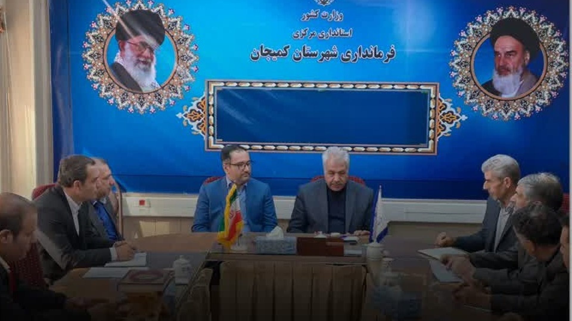 بررسی مشکلات حوزه کشاورزی و دامپروری شهرستان در میز خدمت با حضور فرماندار کمیجان و رئیس سازمان جهاد کشاورزی استان