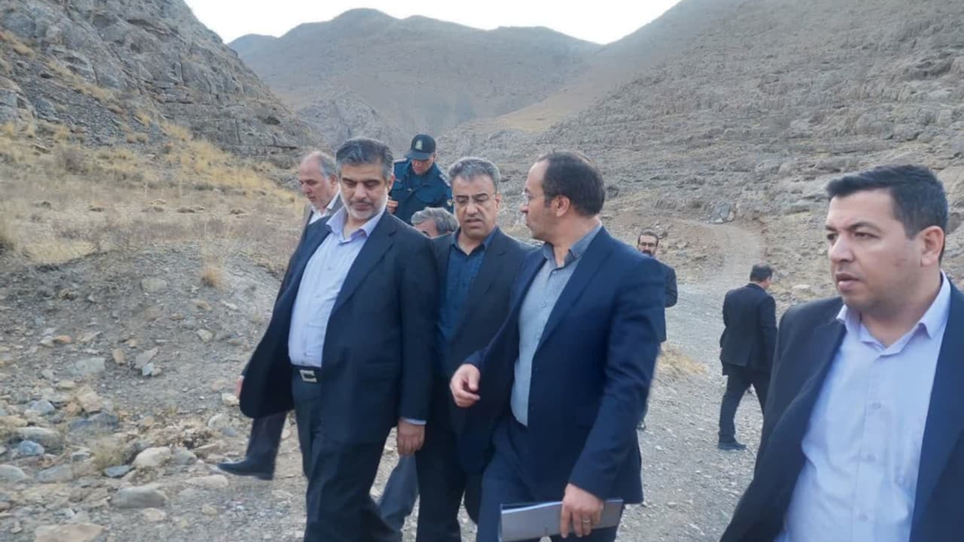 بازدید استاندار مرکزی از پروژه‌ آبخیزداری آبکمر شهرستان تفرش