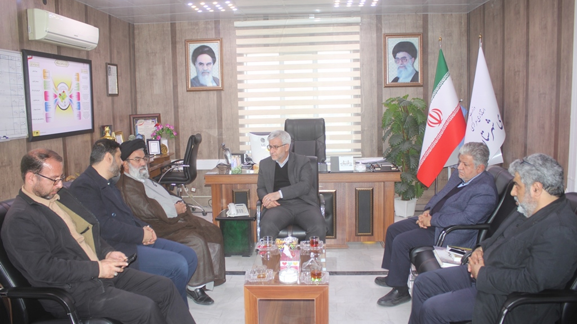 نشست هماهنگی برگزاری هفته فرهنگی "برآستان آفتاب " در شهرستان خمین برگزار شد