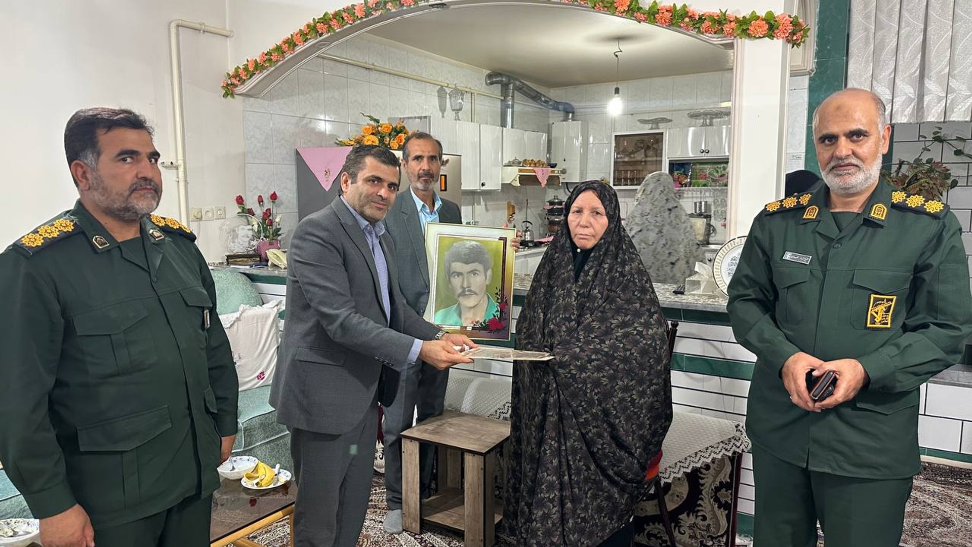 دیدار با خانواده شهید علی اکبر نجفی بمناسبت هفته بسیج