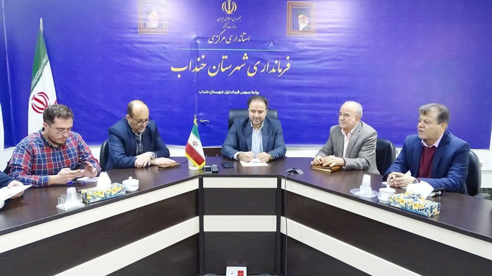 بررسی مسائل حوزه سلامت شهرستان خنداب