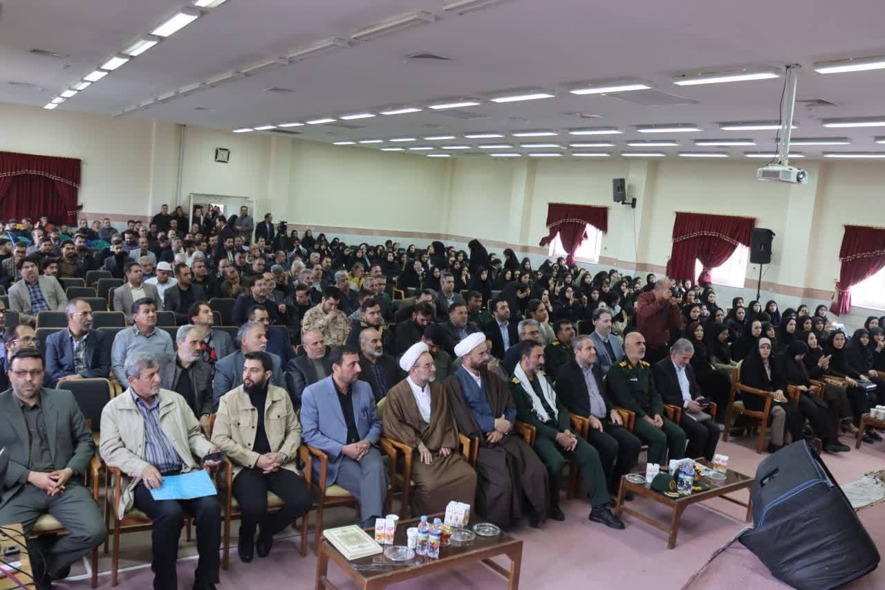 همایش گرامیداشت هفته بسیج با محوریت "تبیین جبهه مقاومت" در دانشگاه آزاد اسلامی ساوه برگزار شد