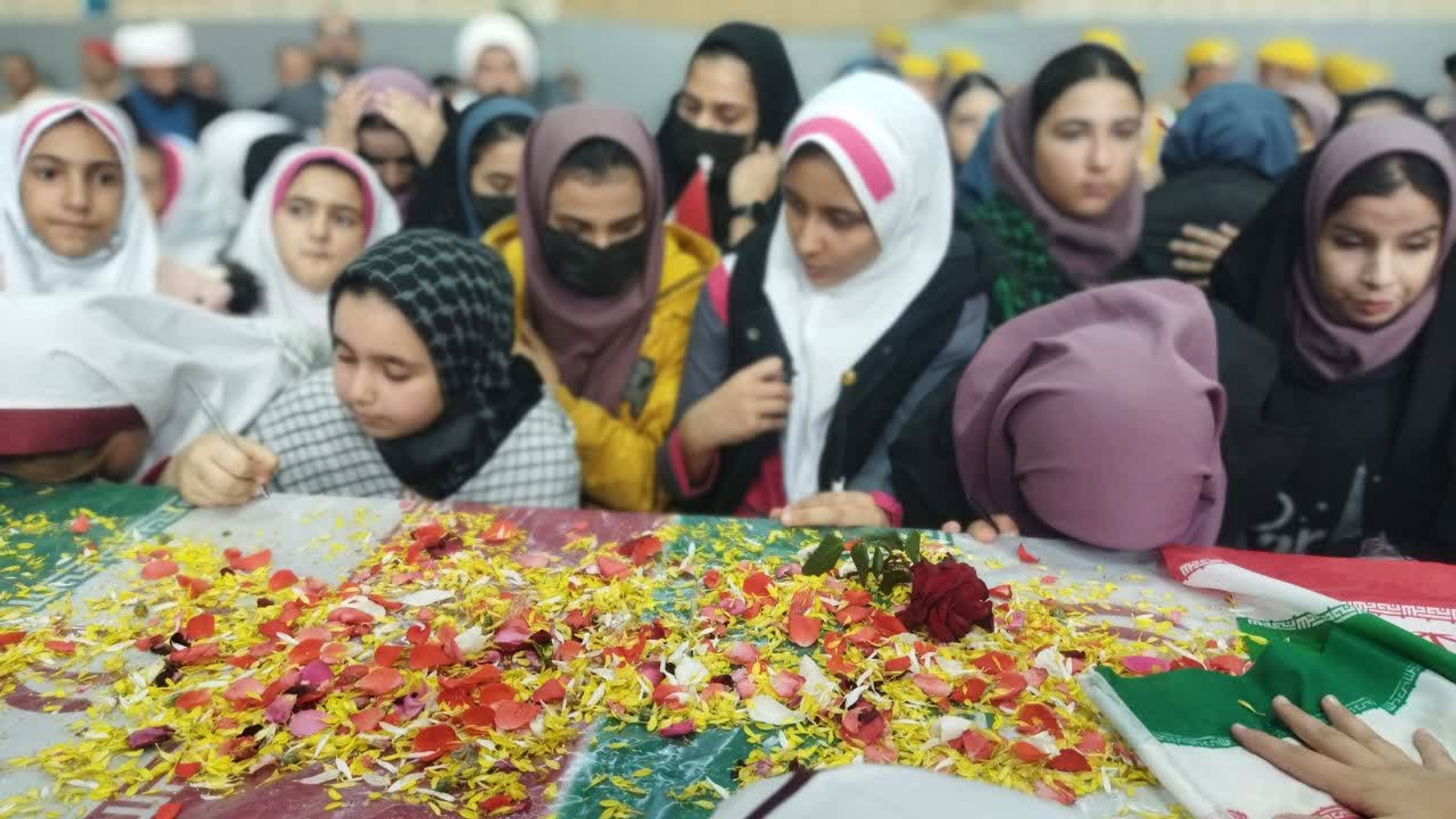 🌹فرزند زهرا خوش آمدی