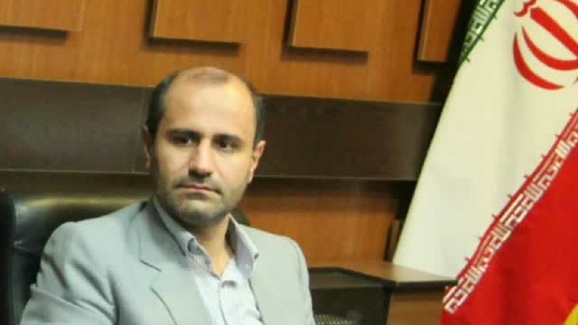 پاسخگویی مدیر کل دفتر فنی، امور عمرانی، حمل و نقل و ترافیک استانداری مرکزی به تماس‌های مردم‌ی از طریق سامانه ۱۱۱