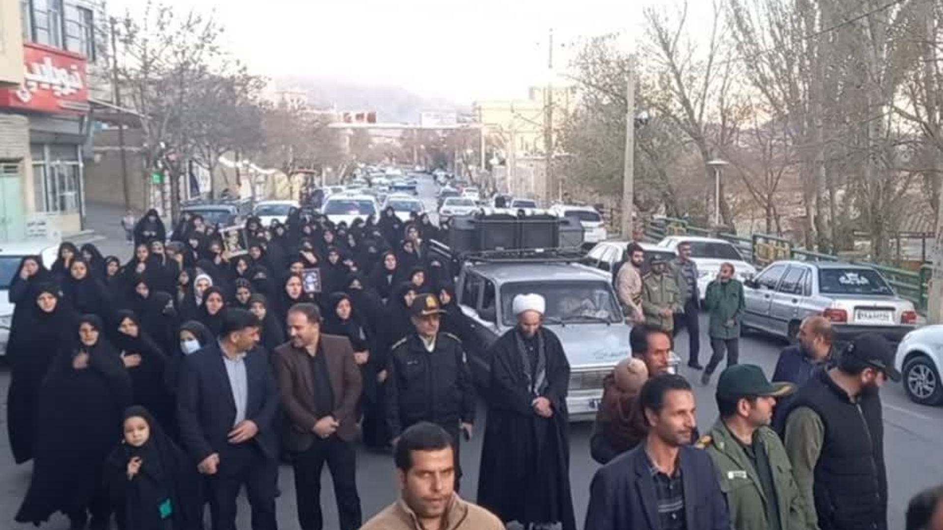 مراسم تشییع شهید گمنام در شهرستان خنداب