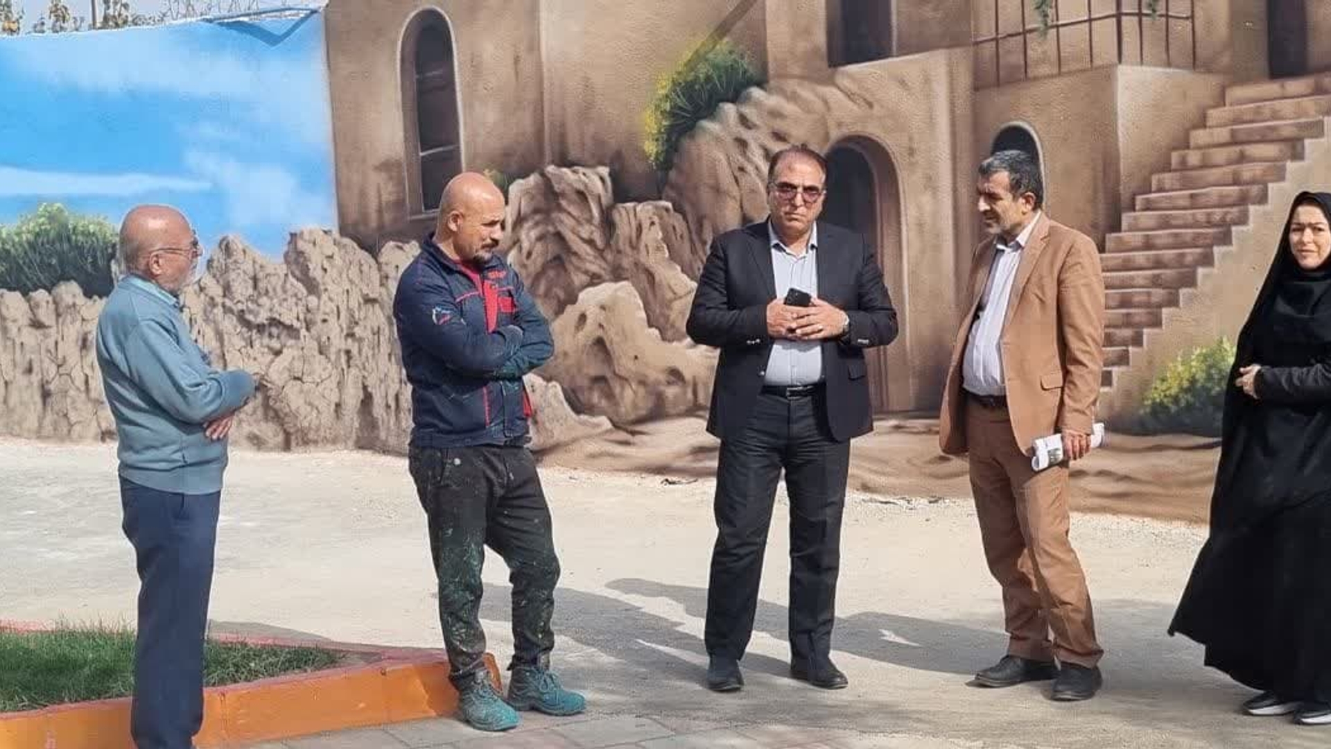 بازدید از ادامۀ عملیات اجرای دیوار نگارۀ بوستان نوجوان