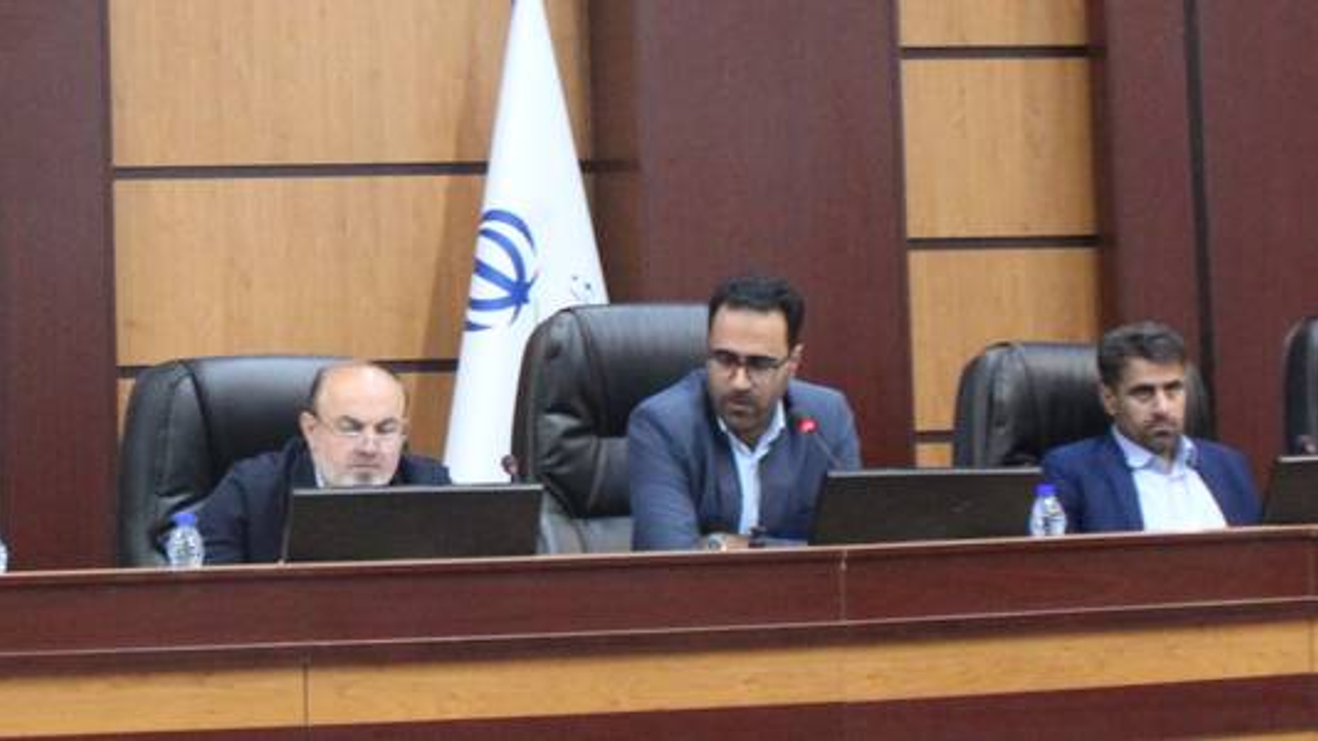 نشست پزشگ نیا مدیرکل محترم پدافند غیر عامل و سردار دکتر قمی معاون محترم بسیج و امور استان های سازمان پدافند غیر عامل کشور.