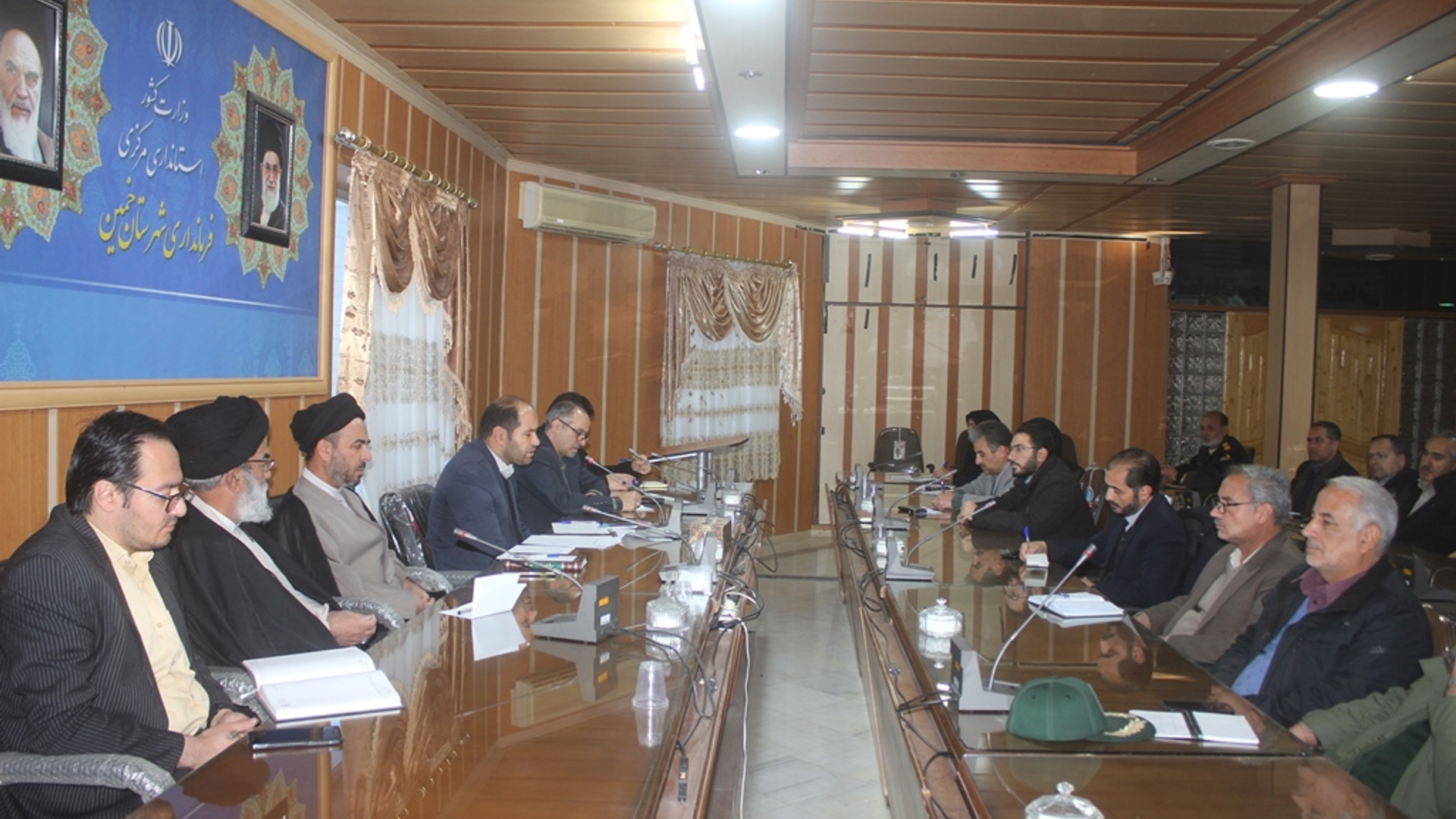 سومین جلسه شهرستانی هماهنگی برگزاری هفته فرهنگی "بر آستان آفتاب" شهرستان خمین برگزار شد