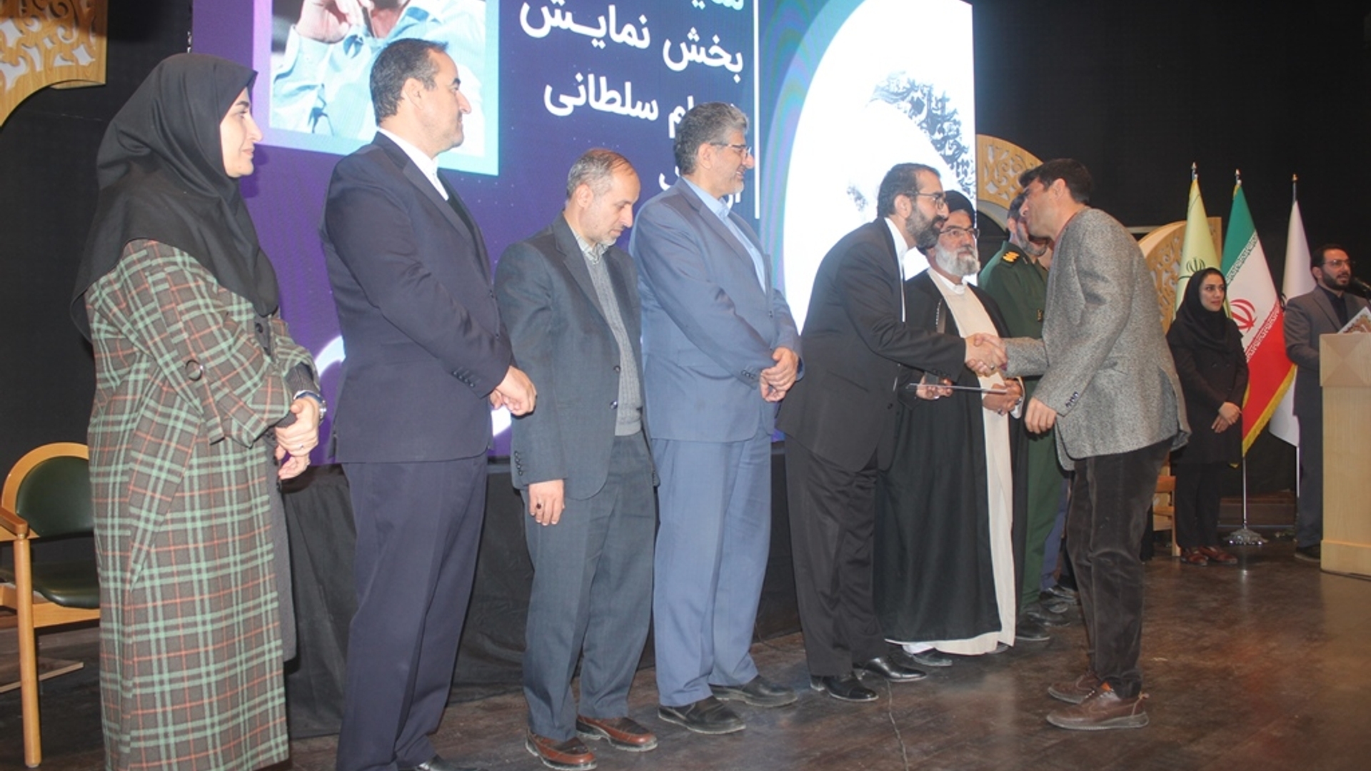 اختتامیه رویداد استانی "جایزه روح الله" در شهرستان خمین برگزار شد