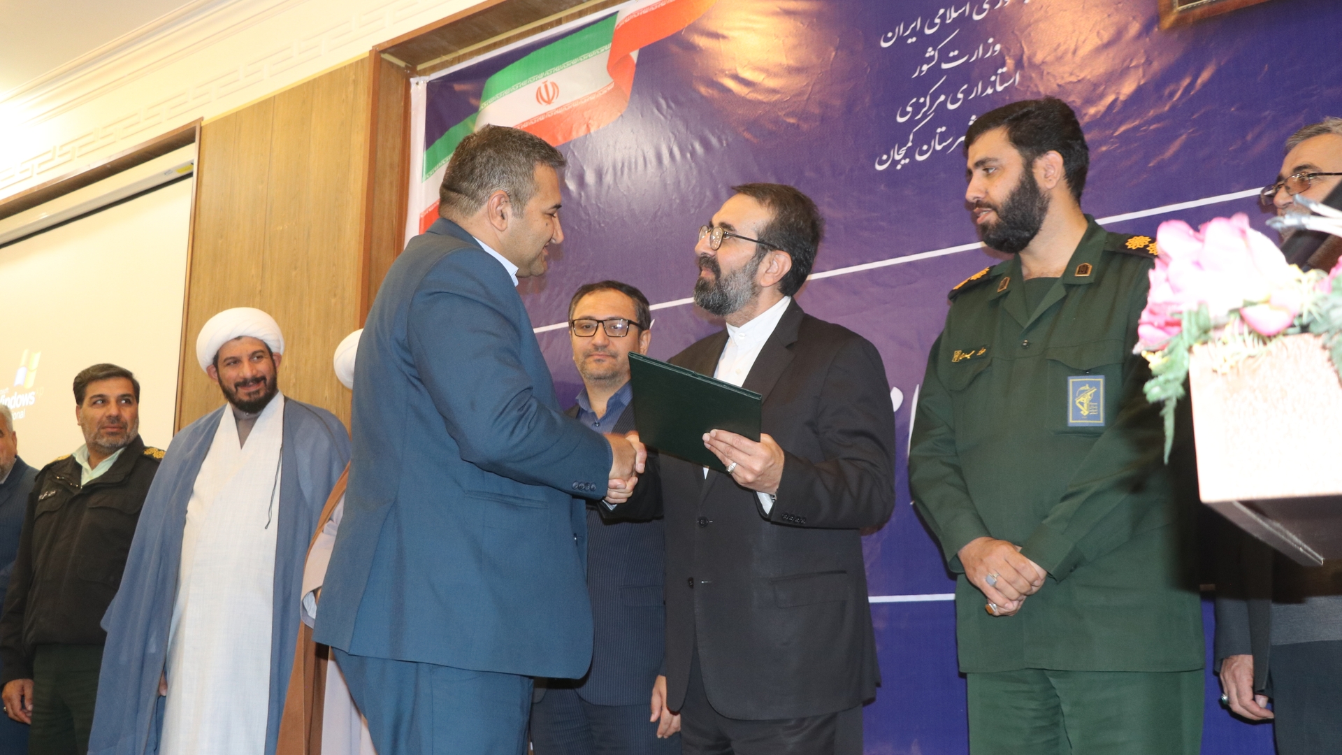 آئین تکریم و معارفه فرماندار شهرستان کمیجان برگزار شد