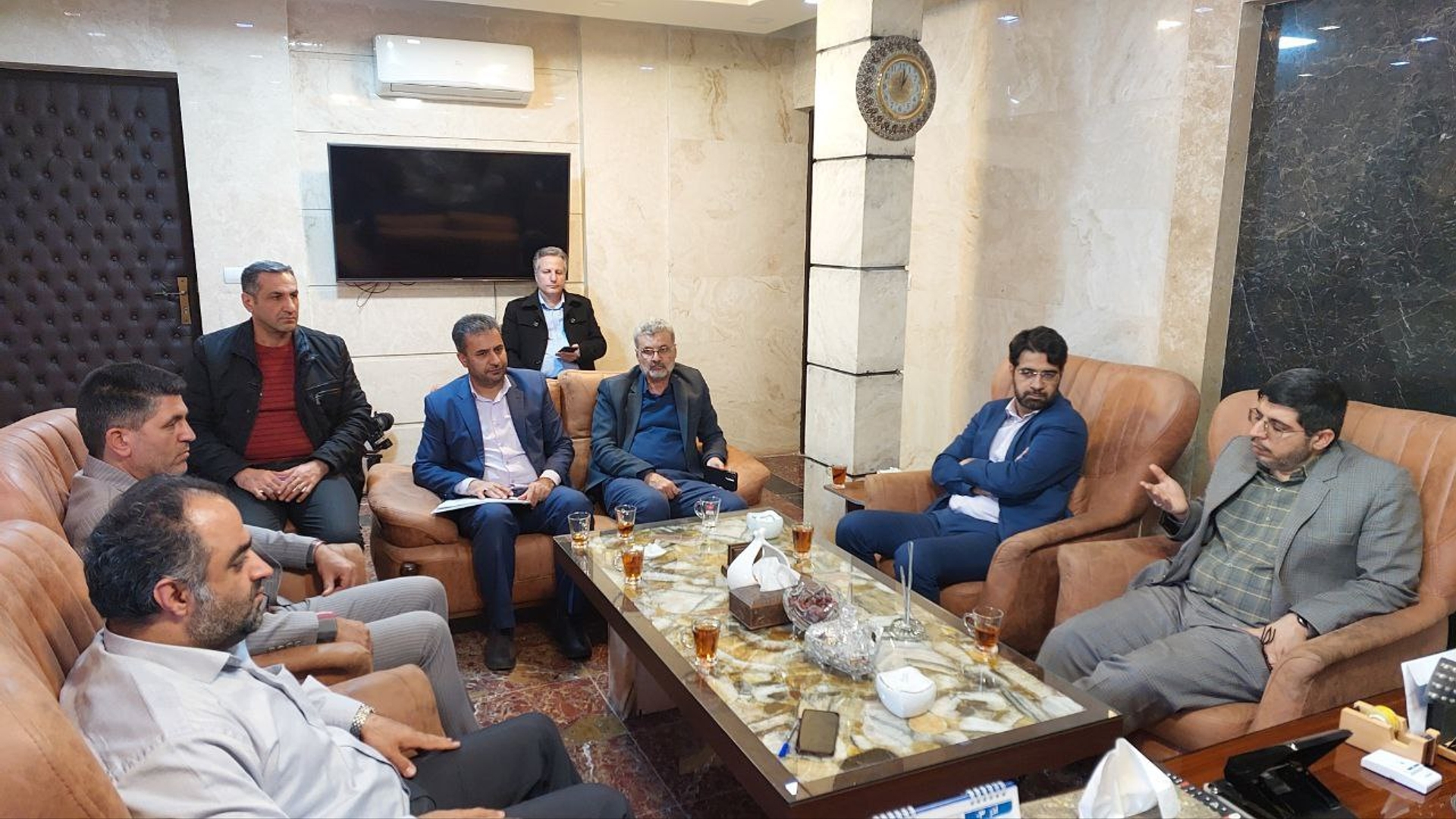 دیدار مدیر عامل بنیاد حیات و مدیر کل کمیته امداد استان مرکزی با فرماندار شهرستان محلات