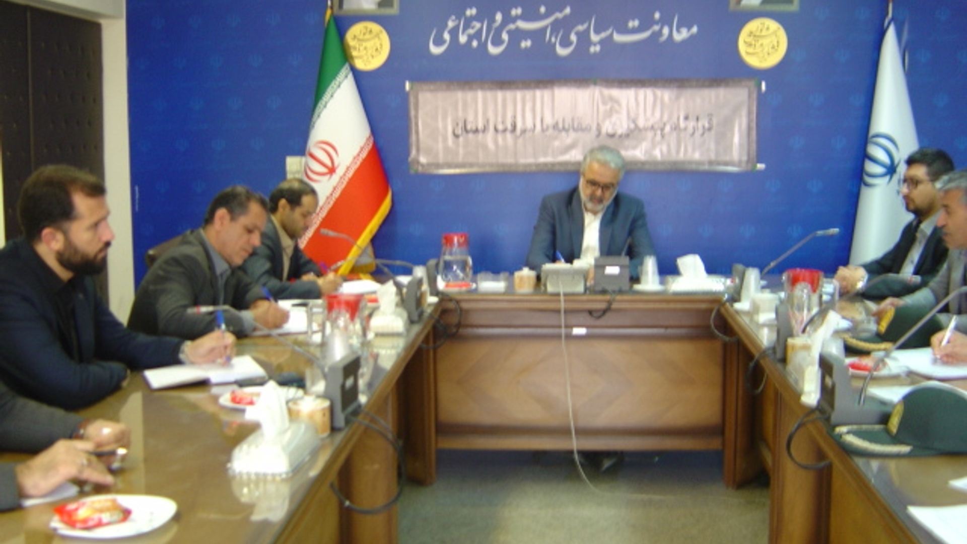 جلسه هشتمین کمیسیون پیشگیری و مقابله با سرقت استان ساعت 30/ 12 روز چهارشنبه مورخ 5/ 10/ 1403 به ریاست آقای مبیّن مدیر کل امنیتی و انتظامی برگزار گردید.