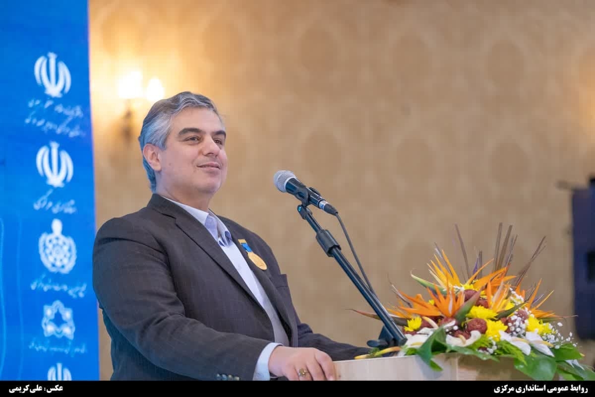 استاندار مرکزی: خیّرین دست یاریگر خداوند بر روی زمین هستند