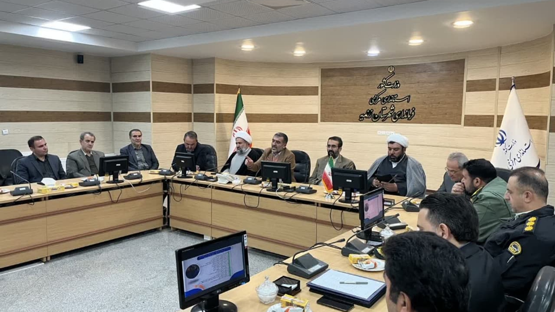 آئین تکـریم و معارفه فرماندار شهرسـتان زرندیه برگزار شد