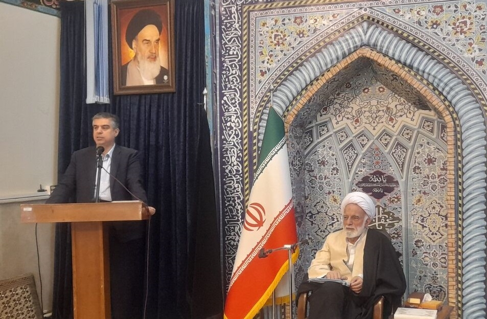 استاندار مرکزی: ائمه جماعات در ترویج فرهنگ صرفه‌جویی نقش مهمی دارند