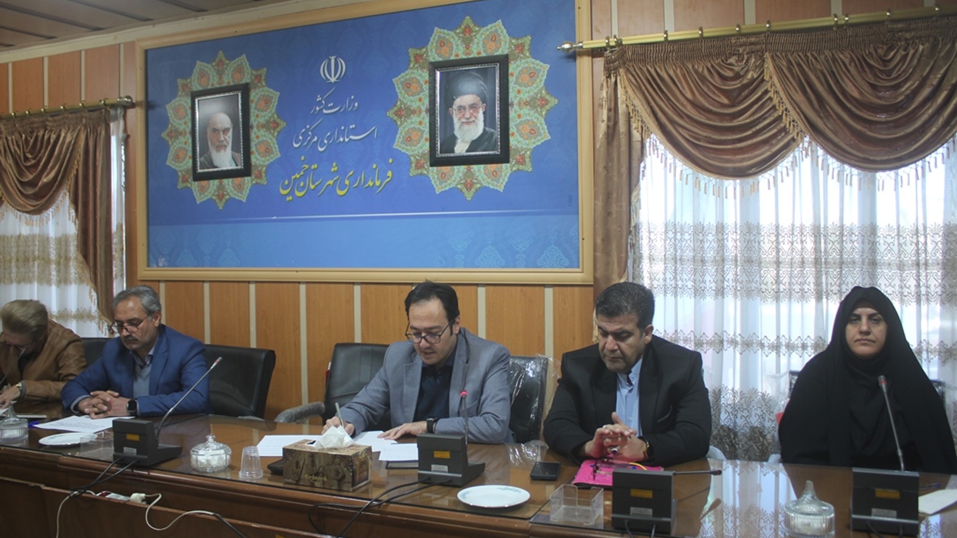 دومین جلسه ستاد بازآفرینی پایدار شهری شهرستان خمین در سال 1403 برگزار شد