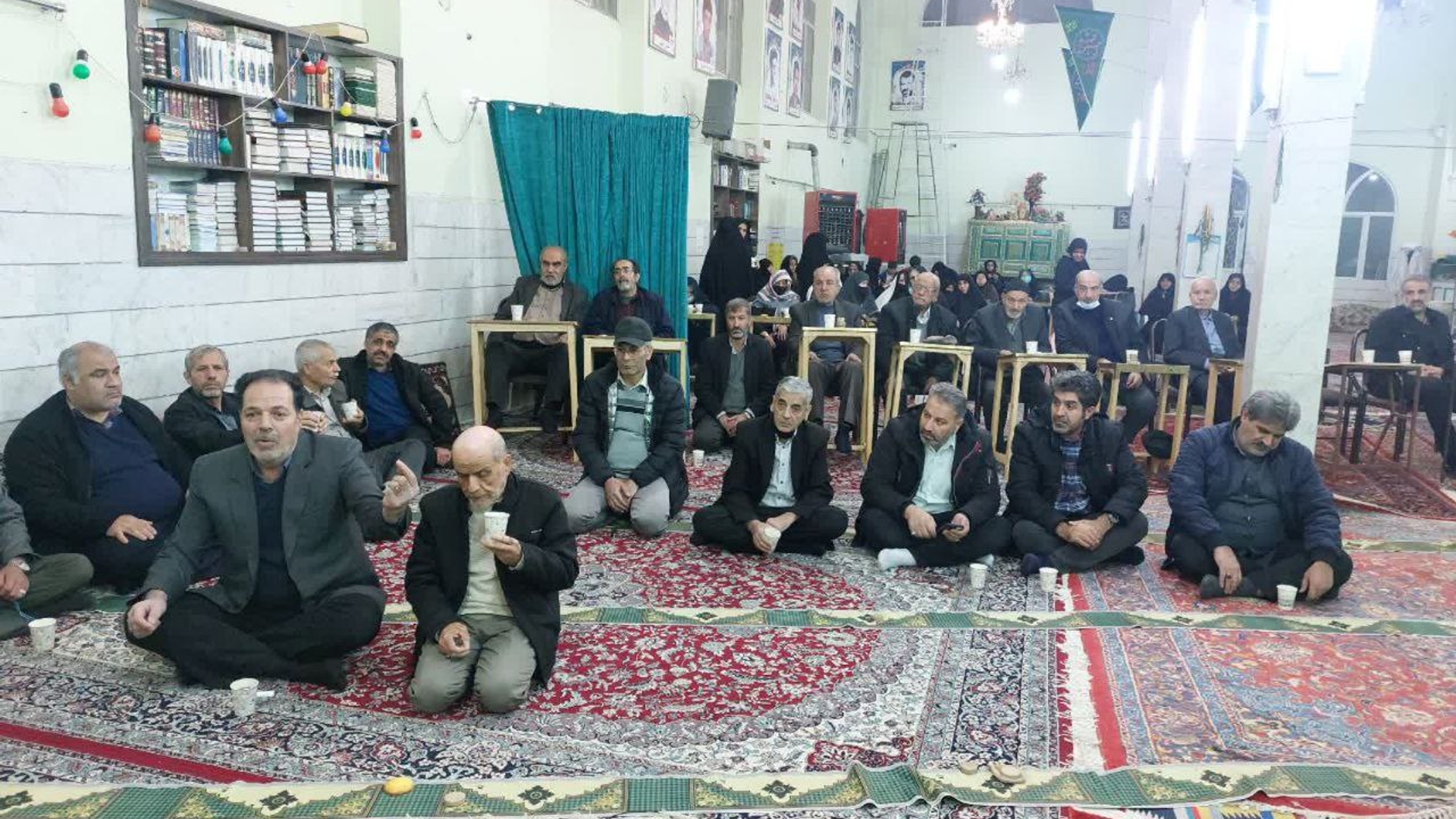 حضور امام جمعه و فرماندار شهرستان محلات در مسجد امامزادگان فضل و یحیی(ع) محلات