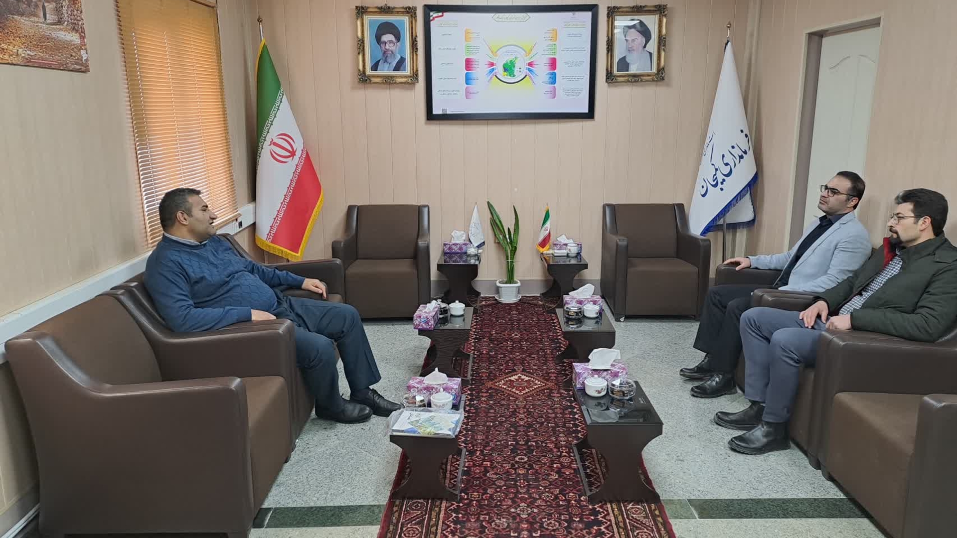 دیداررئیس آبفا شهرستان ، رئیس میراث فرهنگی شهرستان کمیجان با دکتر مددی سرپرست فرمانداری شهرستان