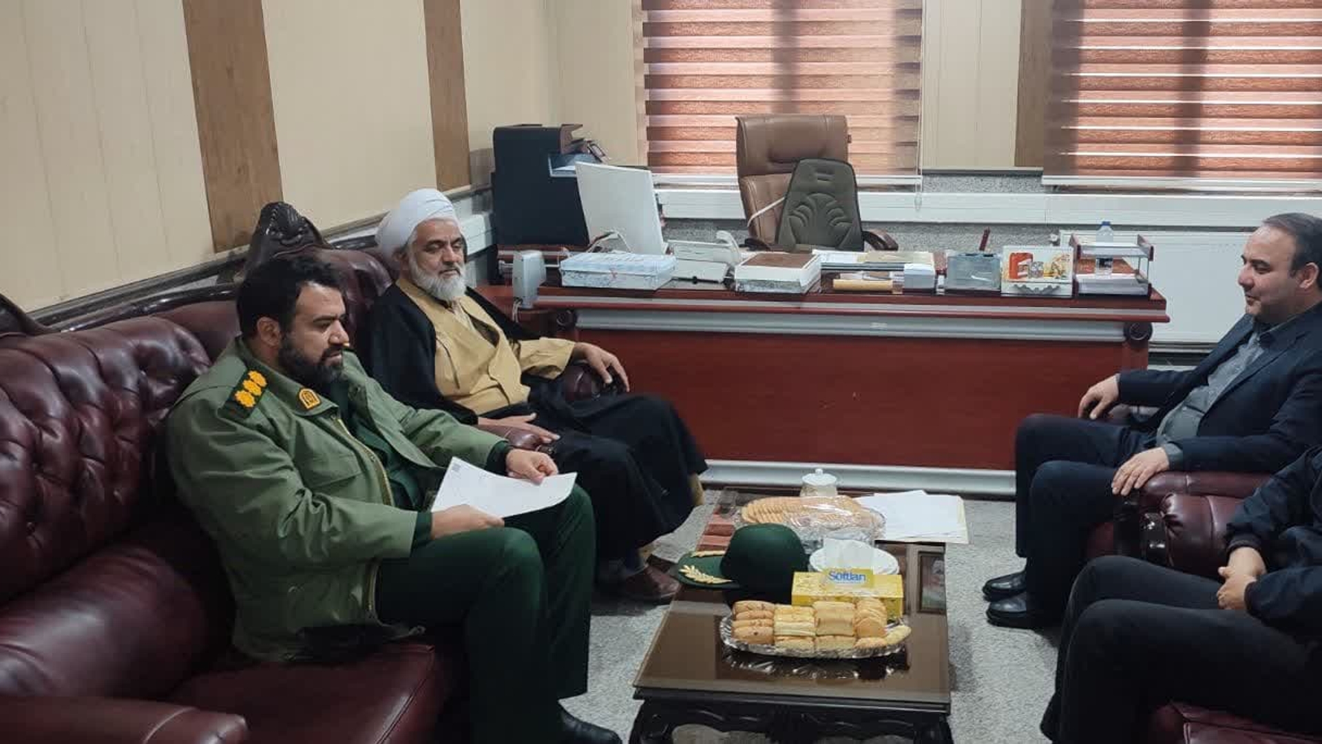 دیدار امام جمعه با فرماندار