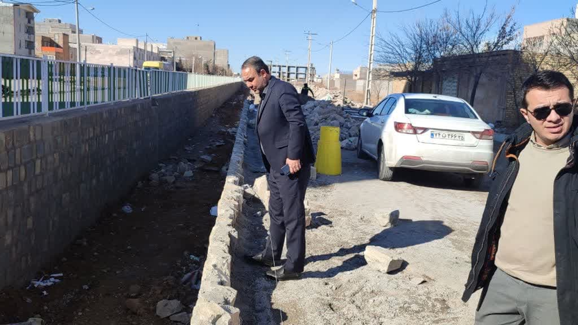 بازدید فرماندار از پروژه تعریض مسیل ابراهیم آباد