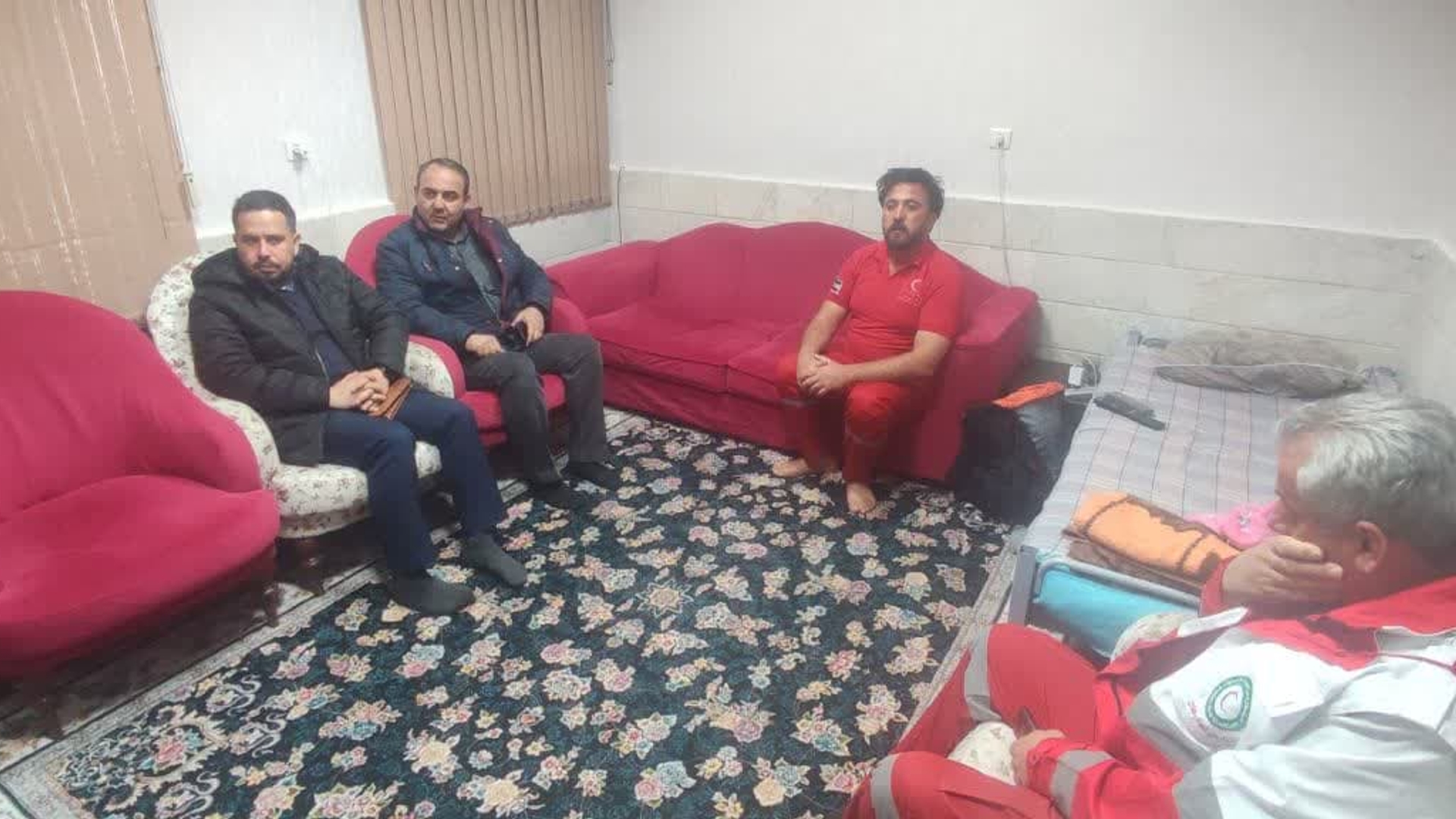 بازدید فرماندار از پایگاه هلال احمر اتوبان تهران ساوه