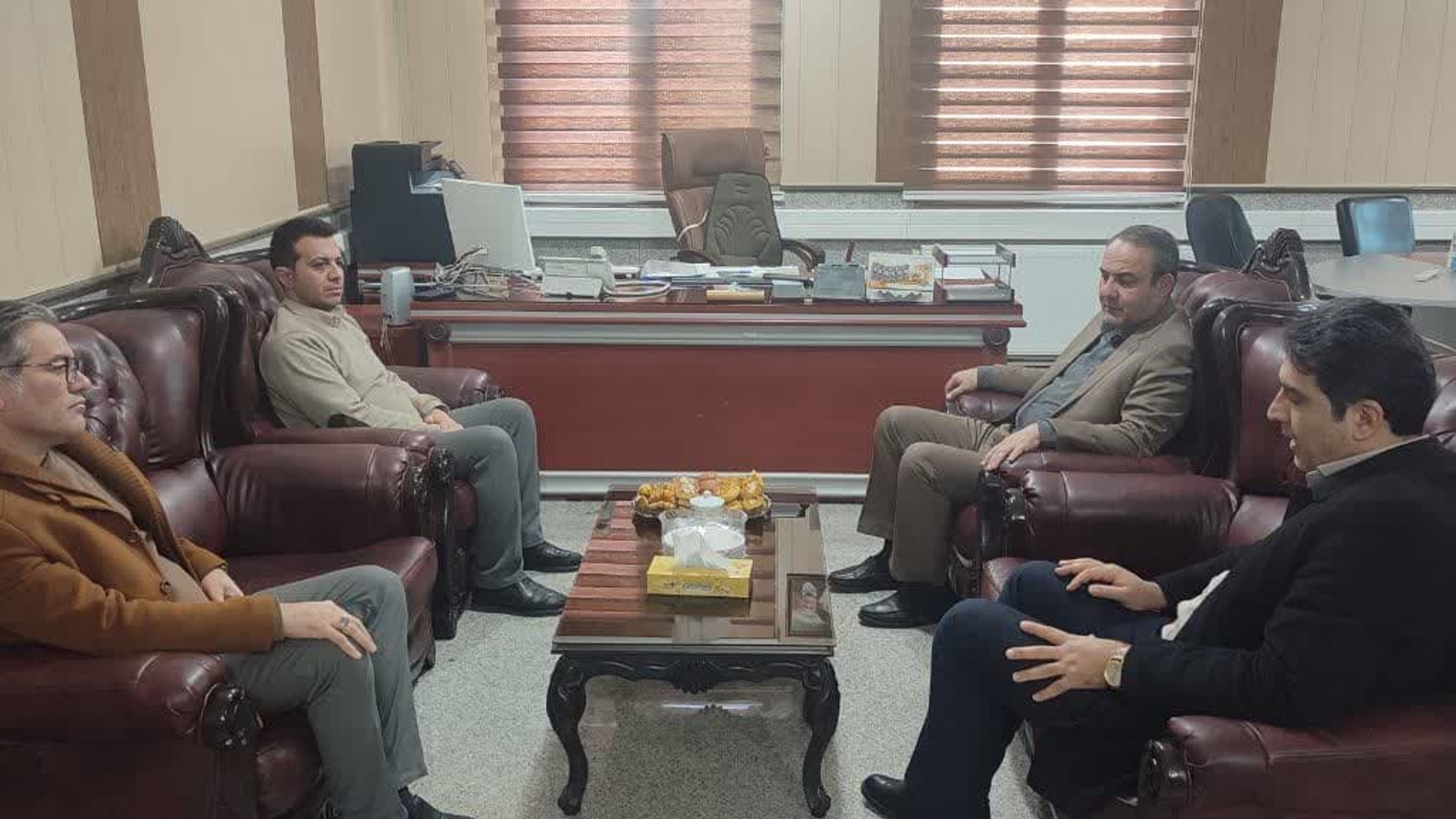 دیدار شهردار خشکرود با فرماندار