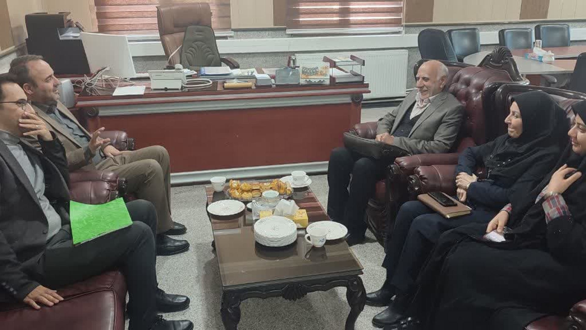 دیدار فعالان اقتصادی با فرماندار