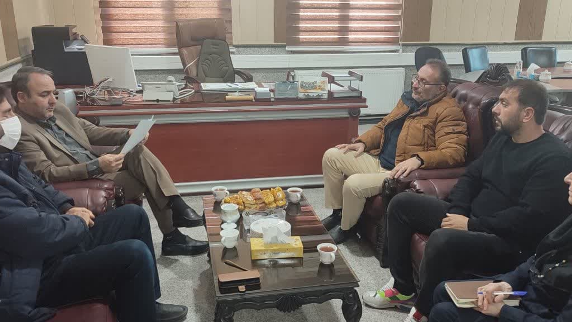 دیدار شهروندان با حضور مدیران مربوطه با فرماندار