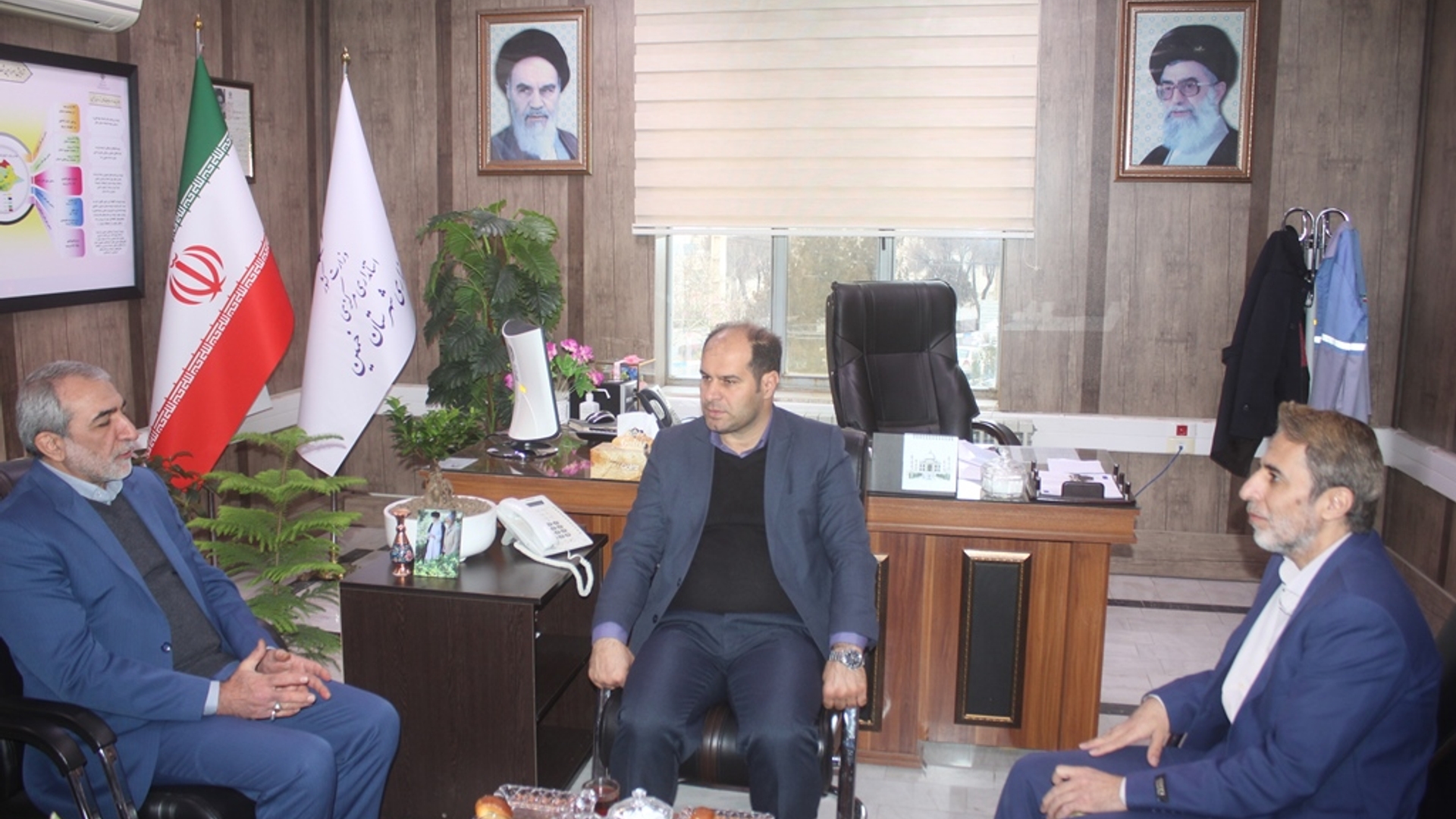 مدیر کل دامپزشکی استان با سرپرست فرمانداری خمین دیدار کردند