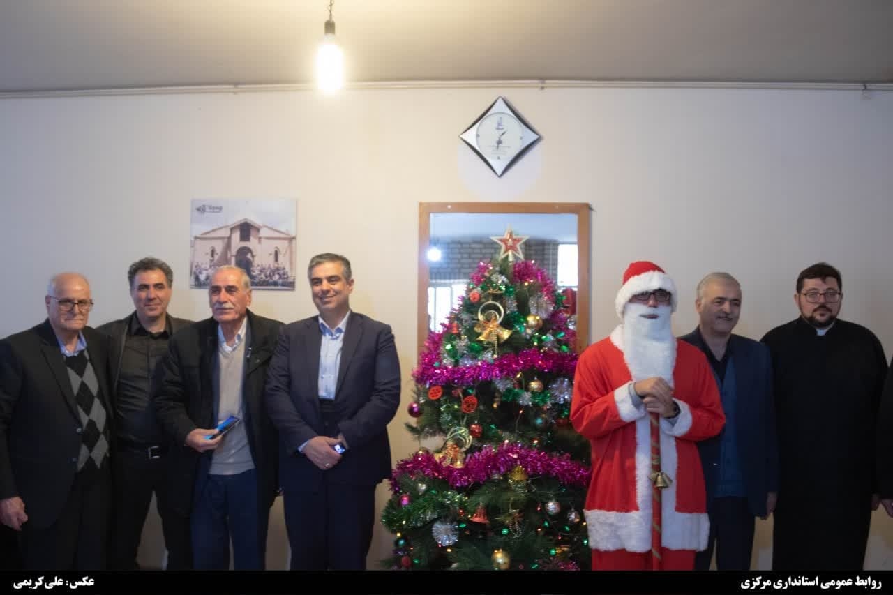 جشن میلاد حضرت مسیح (ع) در کلیسای اراک/ تبریک سال نو استاندار مرکزی و فرماندار اراک به هم‌استانی‌های ارامنه