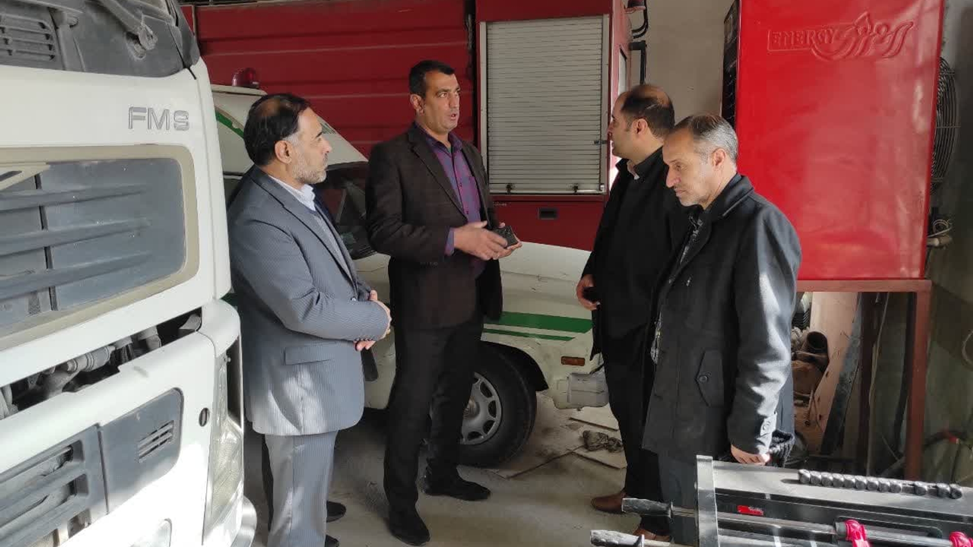 جلسه بر رسی مسائل و مشکلات شهر قورچی باشی و بخش کمره شهرستان خمین برگزار شد