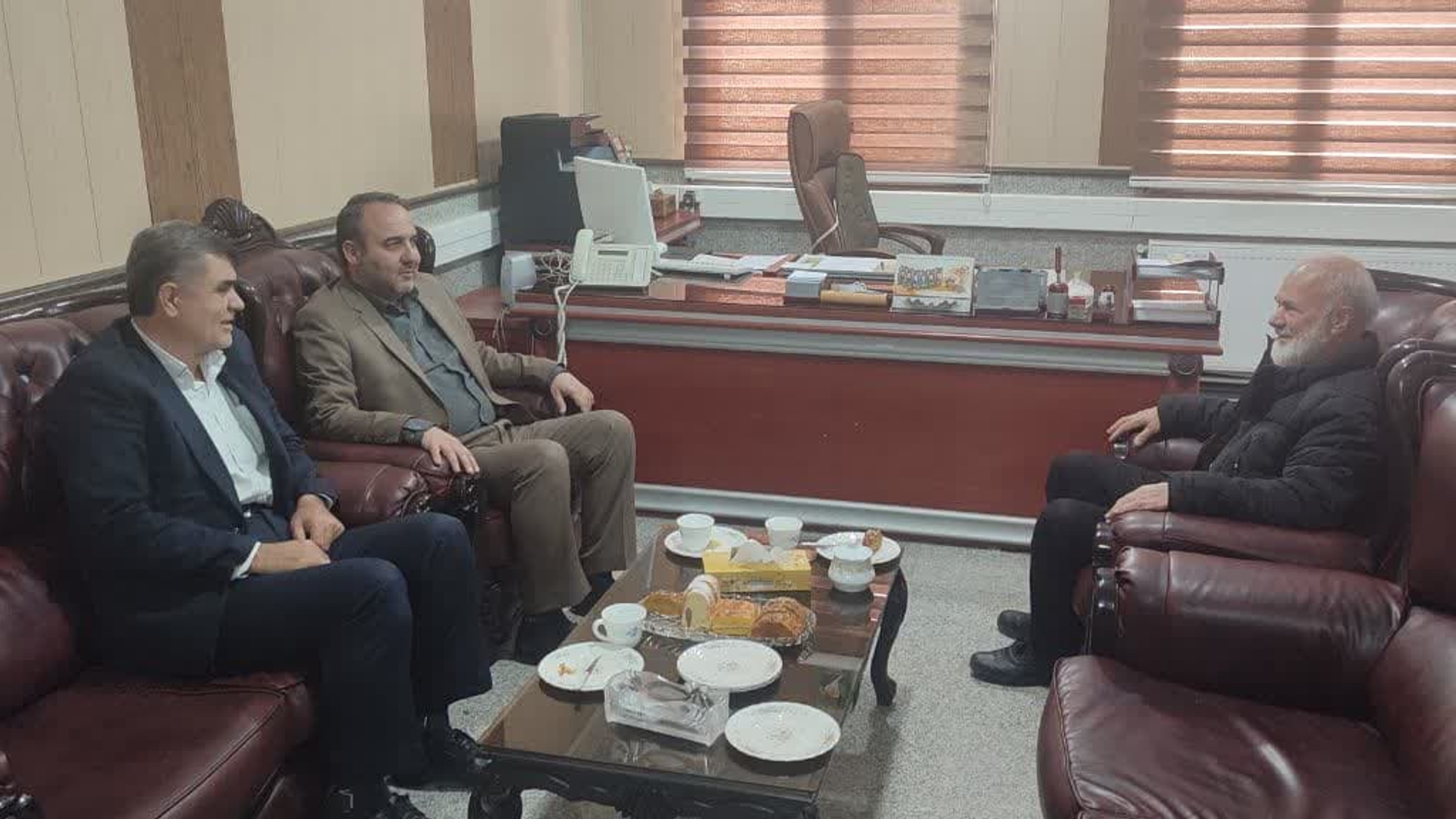 دیدار شهروندان با فرماندار