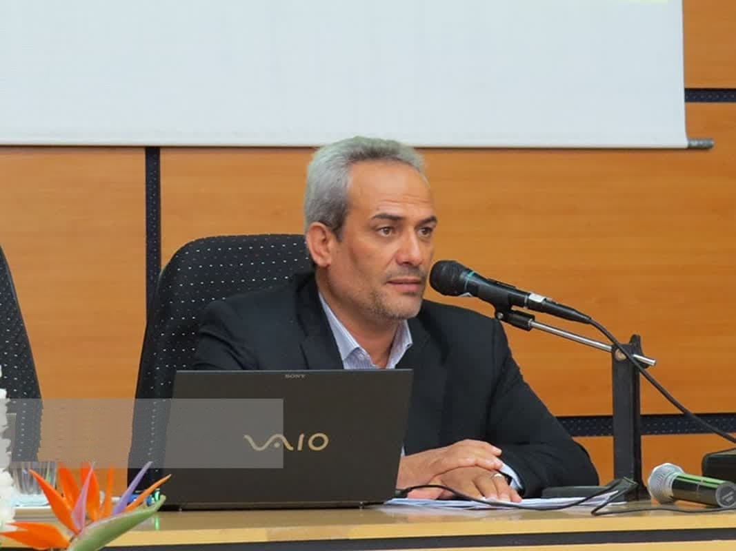 📌معیار و گفتمان وفاق، تنش‌های سیاسی را در جامعه کاهش می‌دهد.