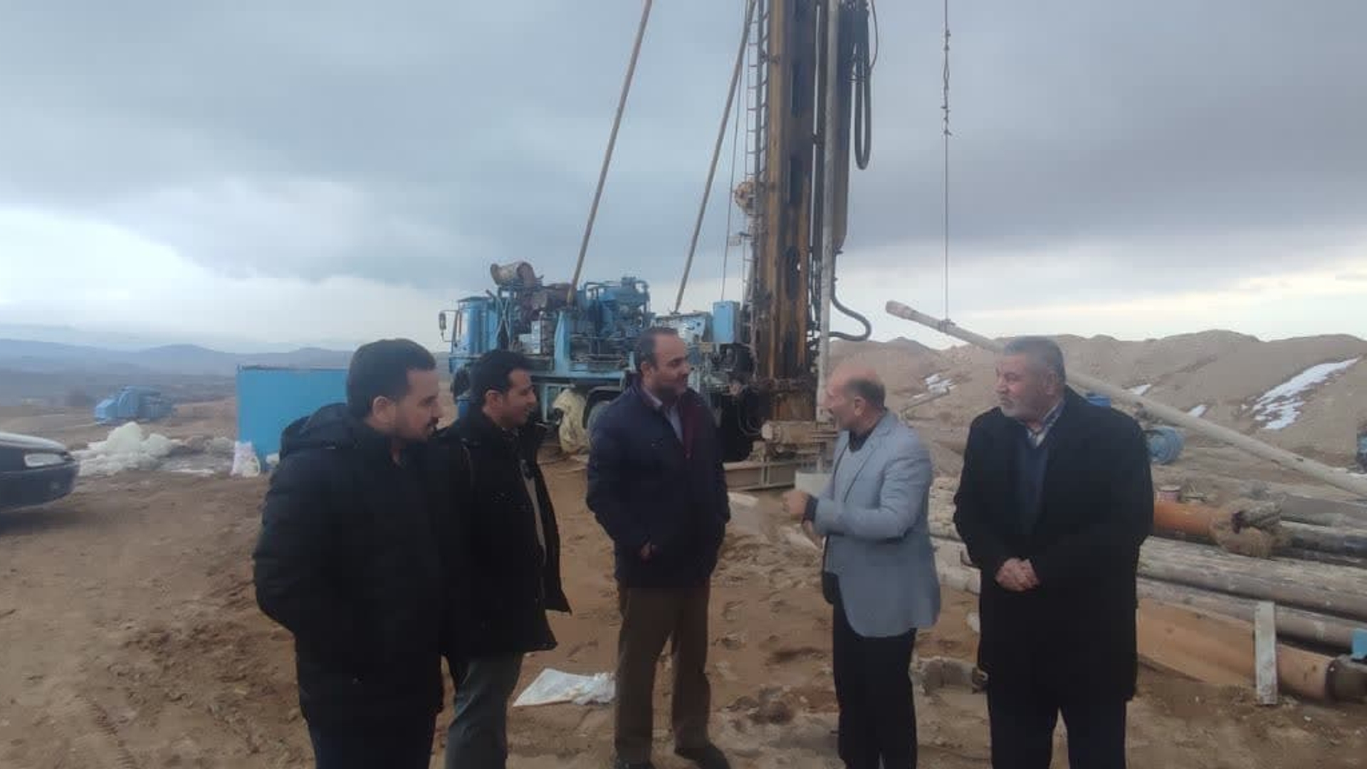 بازدید از پیشرفت فیزیکی احداث چاه عمیق آب شرب روستای علیشار