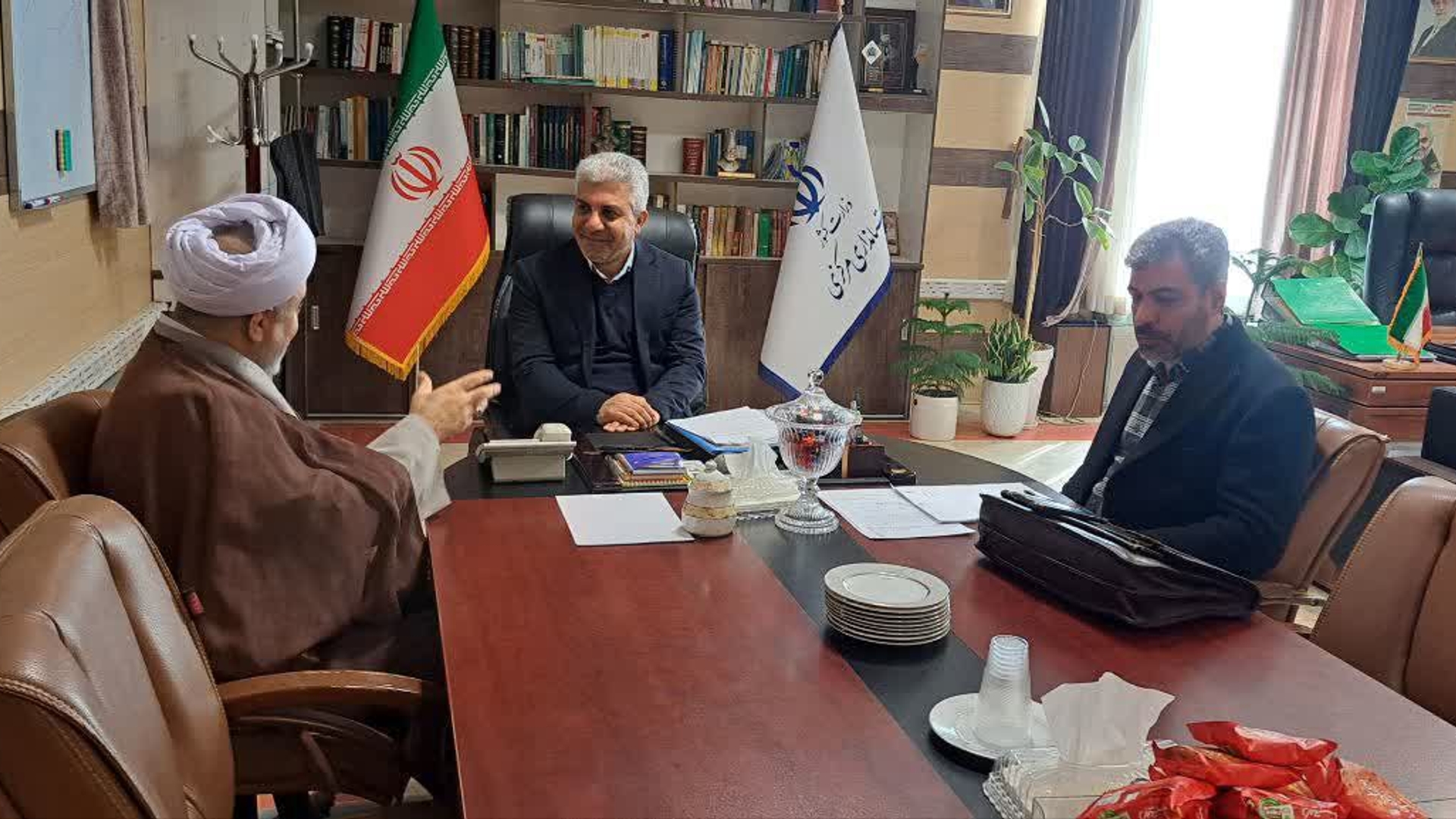 دیدار مدیر کل اوقاف و امور خیریه با سرپرست معاونت هماهنگی امور عمرانی