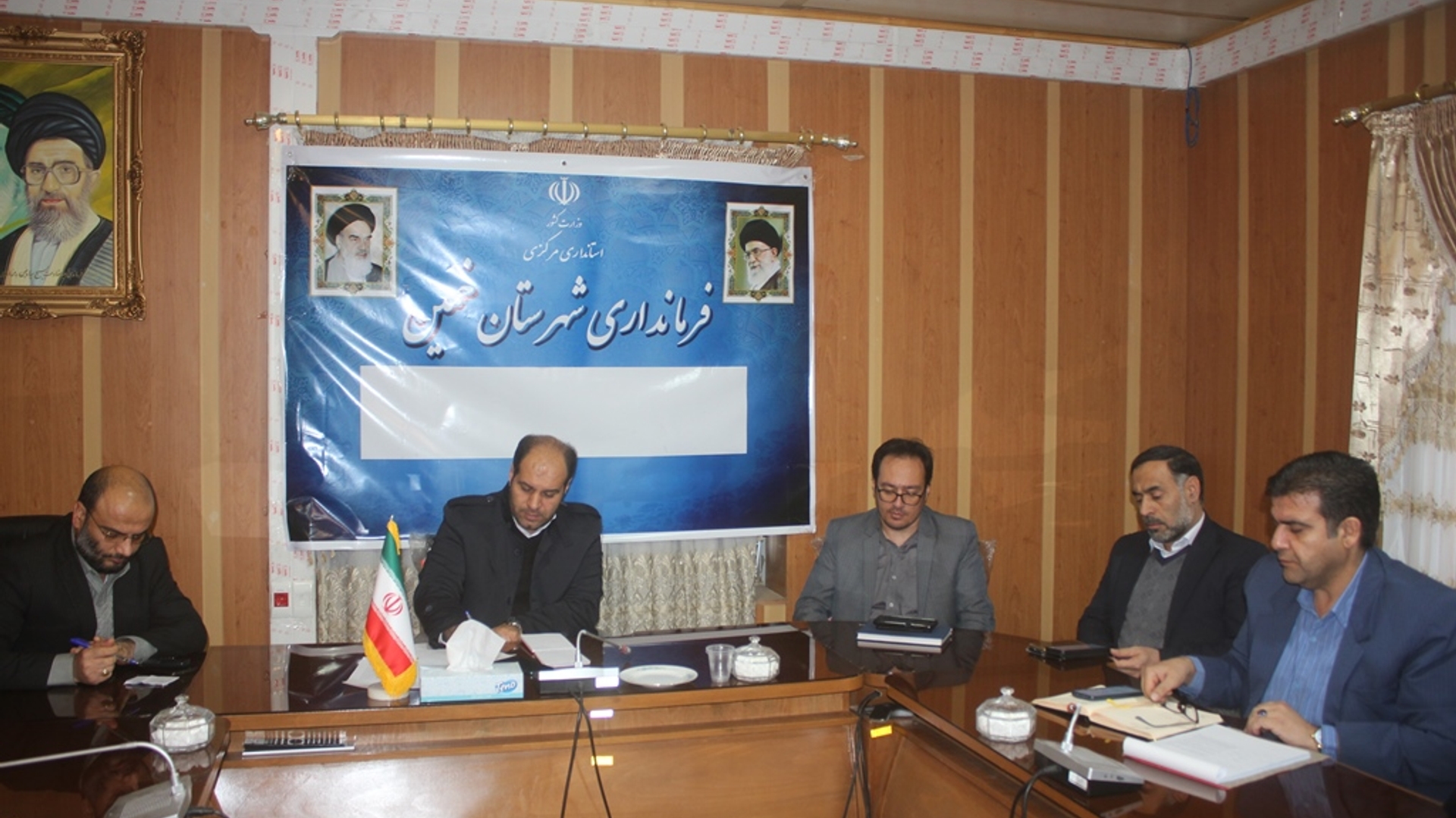 نهمین جلسه کارگروه پیشگیری از ساخت و ساز غیر مجاز در شهرستان خمین در سال 1403 برگزار شد