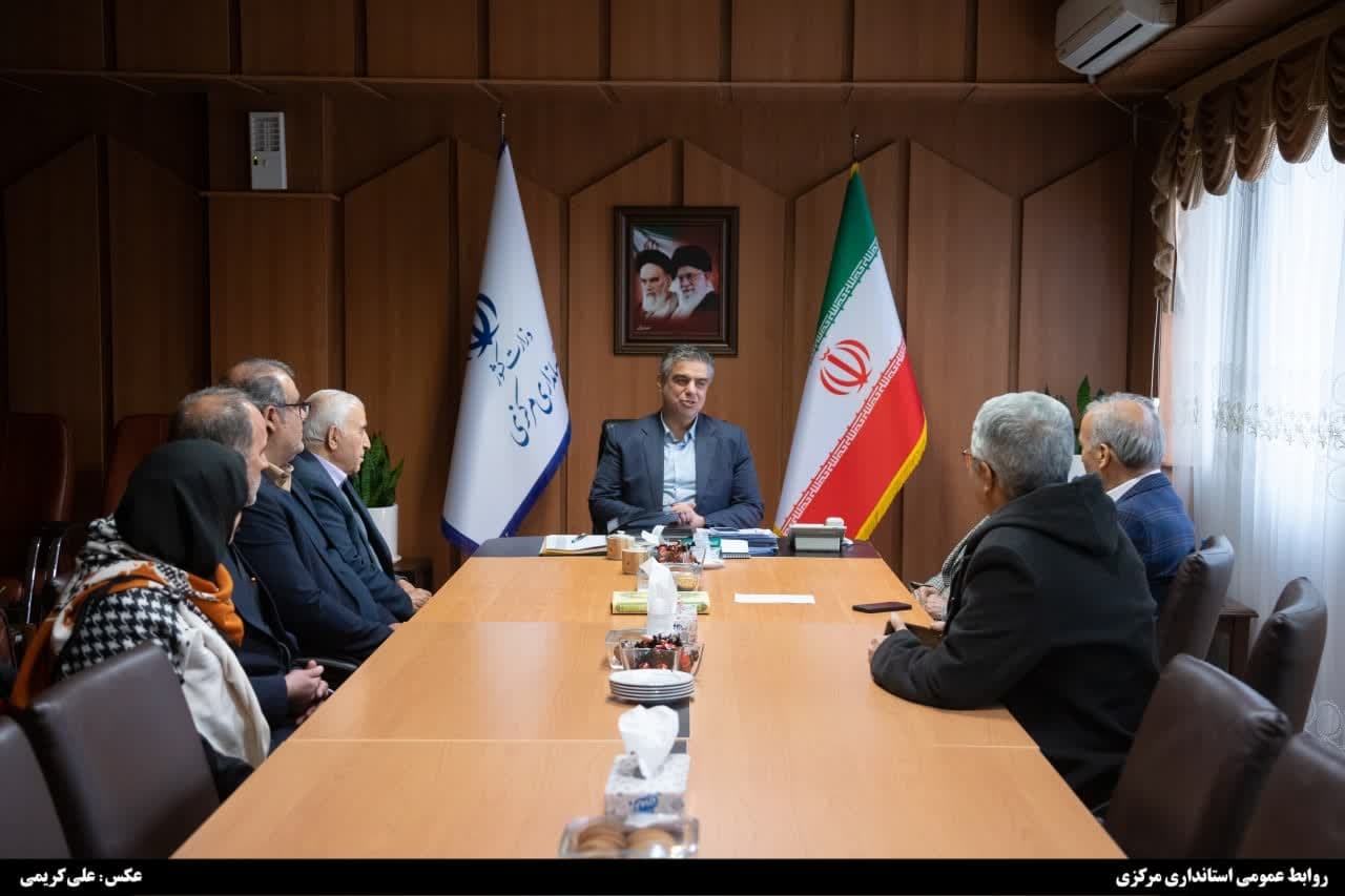 دیدار هیئت مدیره مؤسسه آشتیانی‌های مقیم تهران با استاندار مرکزی