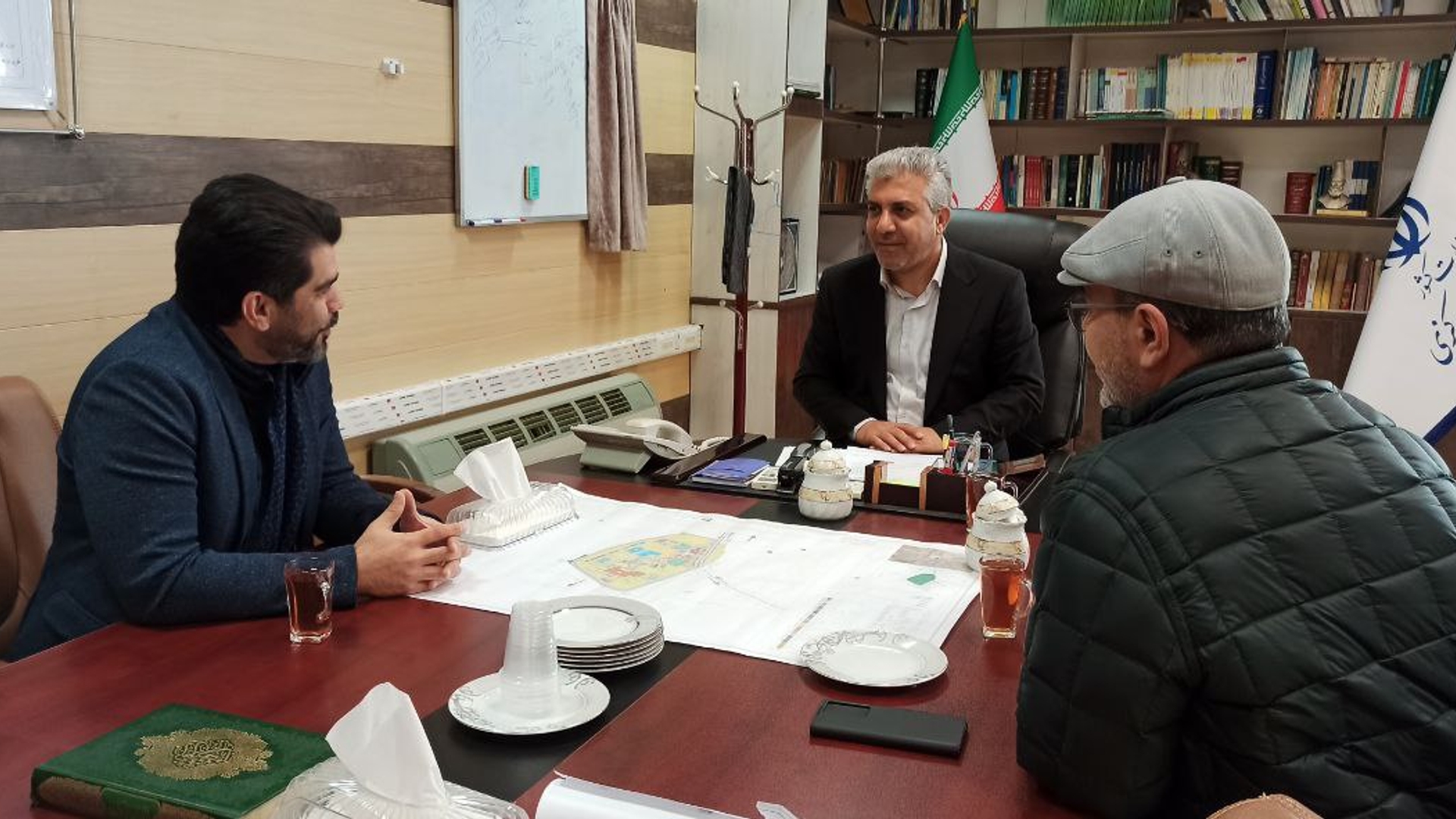 جلسه بررسی نحوه سرمایه گذاری در بخش گردشگری شهرستان ساوه برگزار شد.